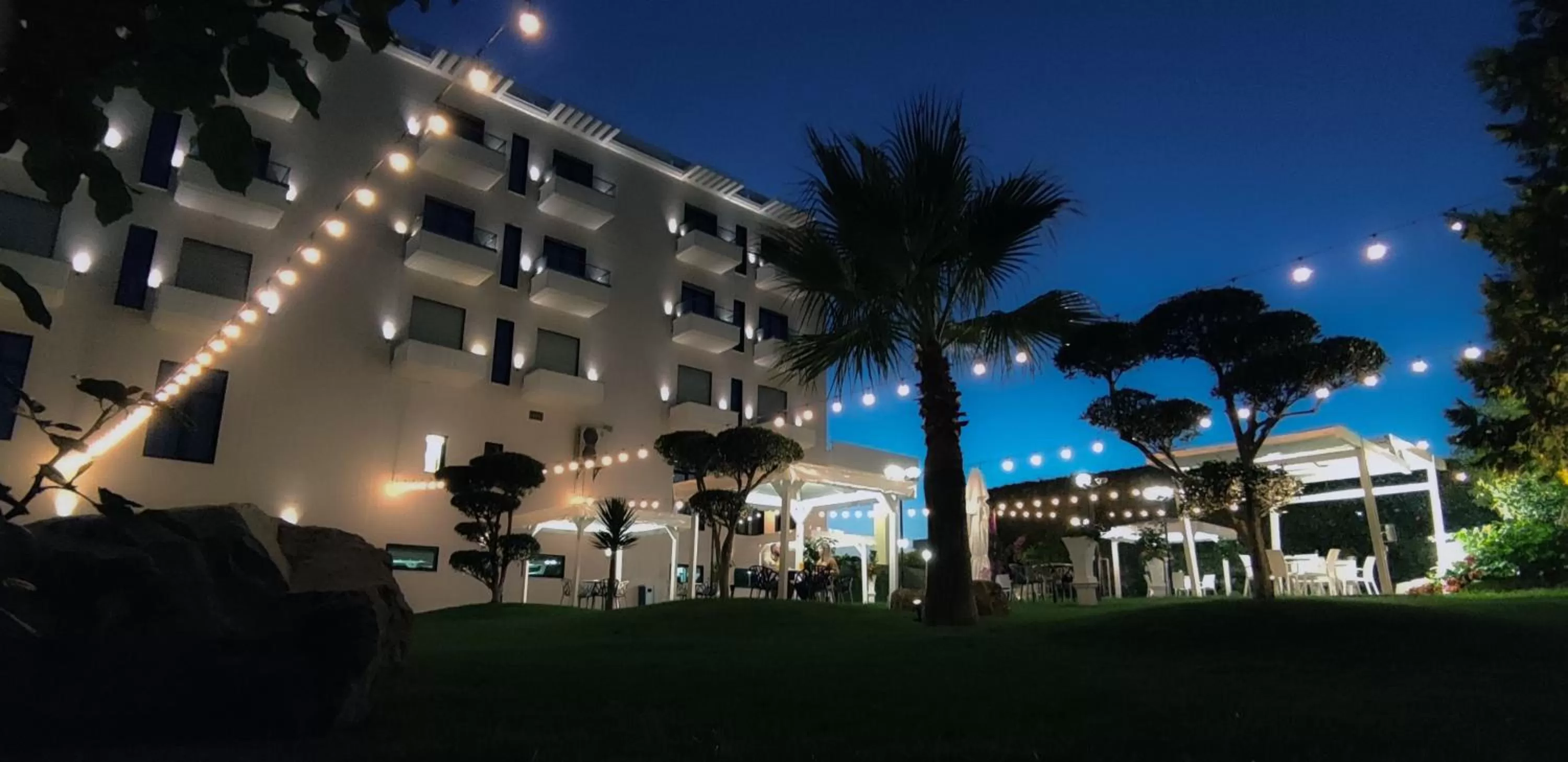 Property building in Hotel Delta Premium