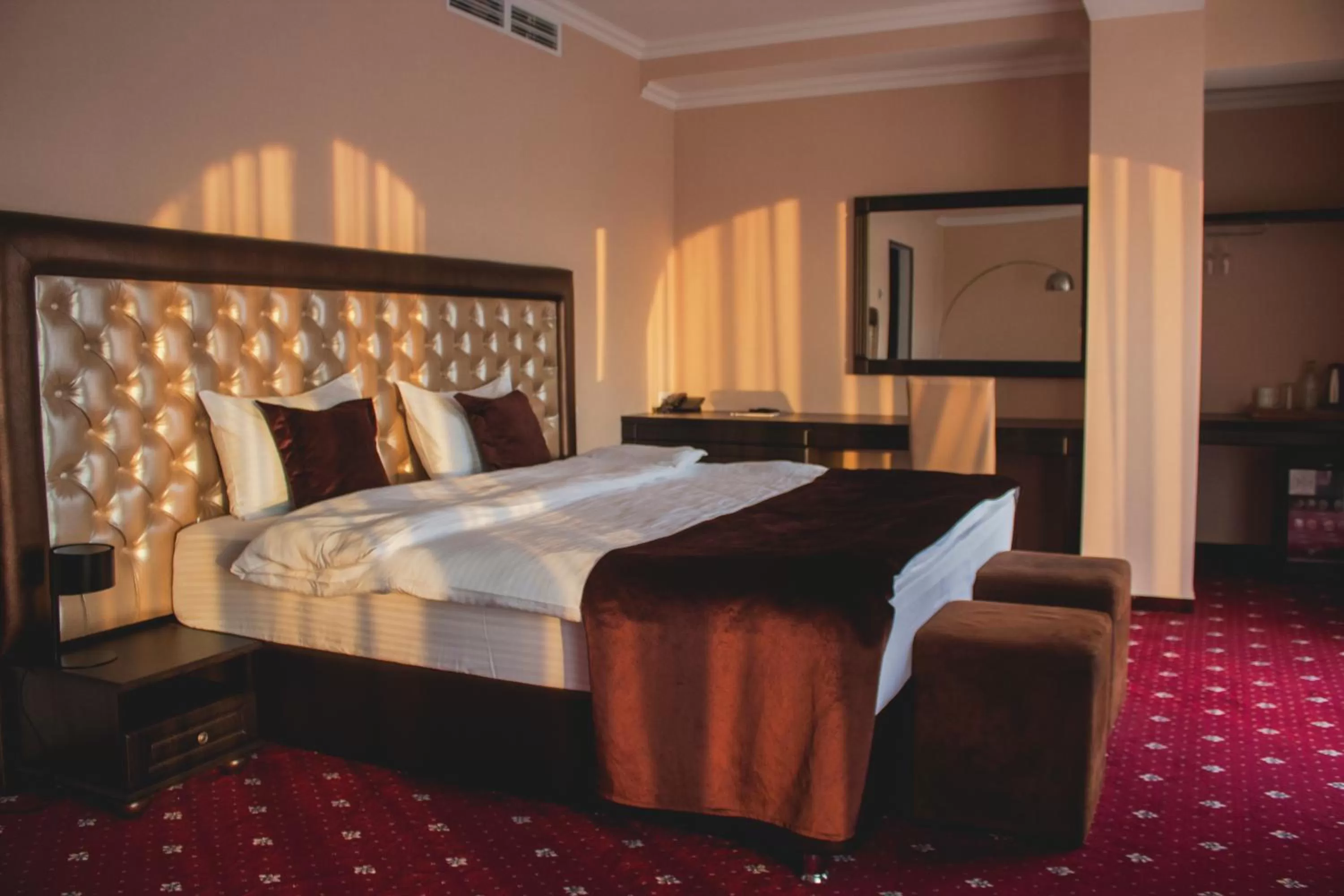 Bedroom, Bed in Bernardazzi Grand Hotel