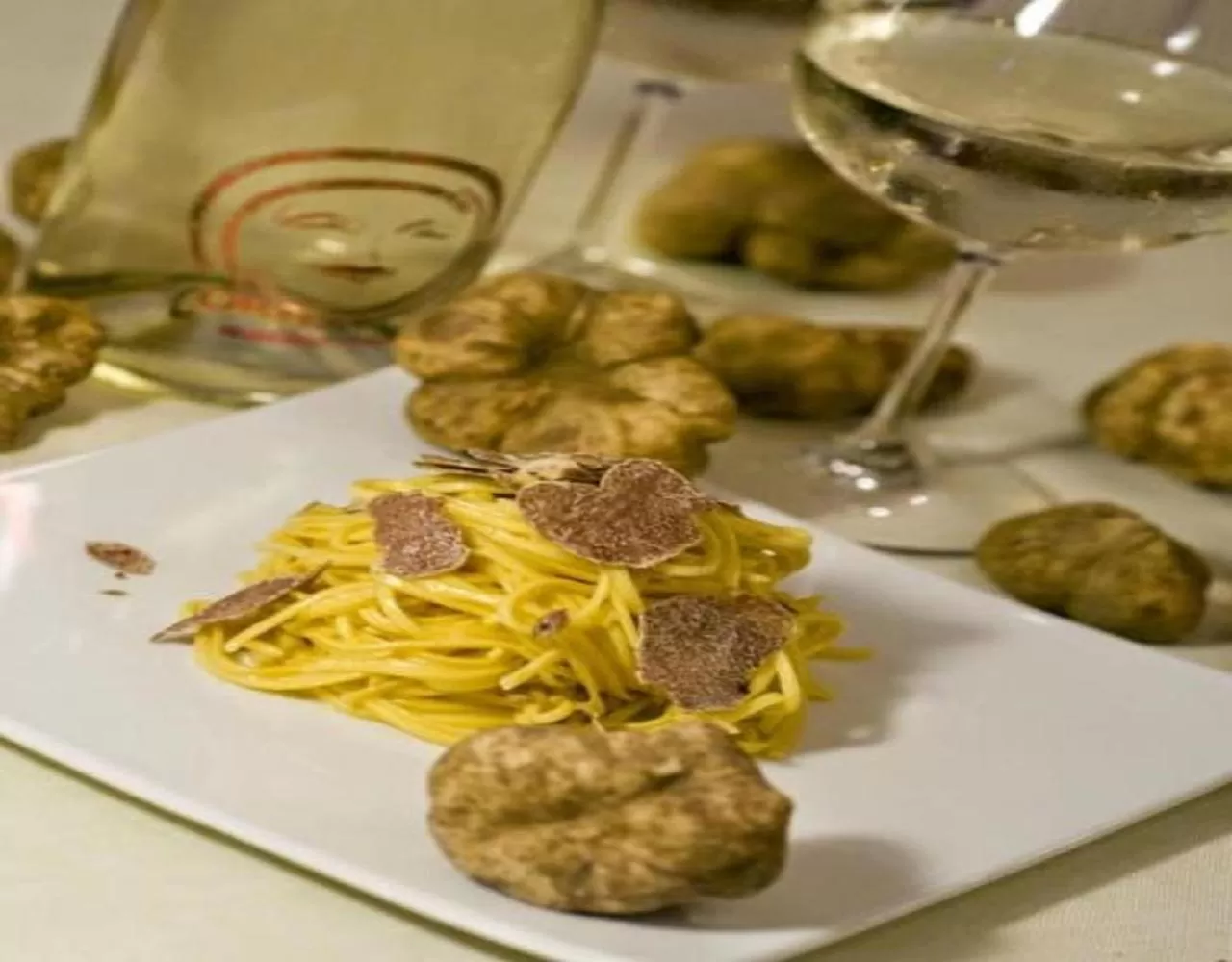 Restaurant/places to eat in Albornoz Palace Hotel