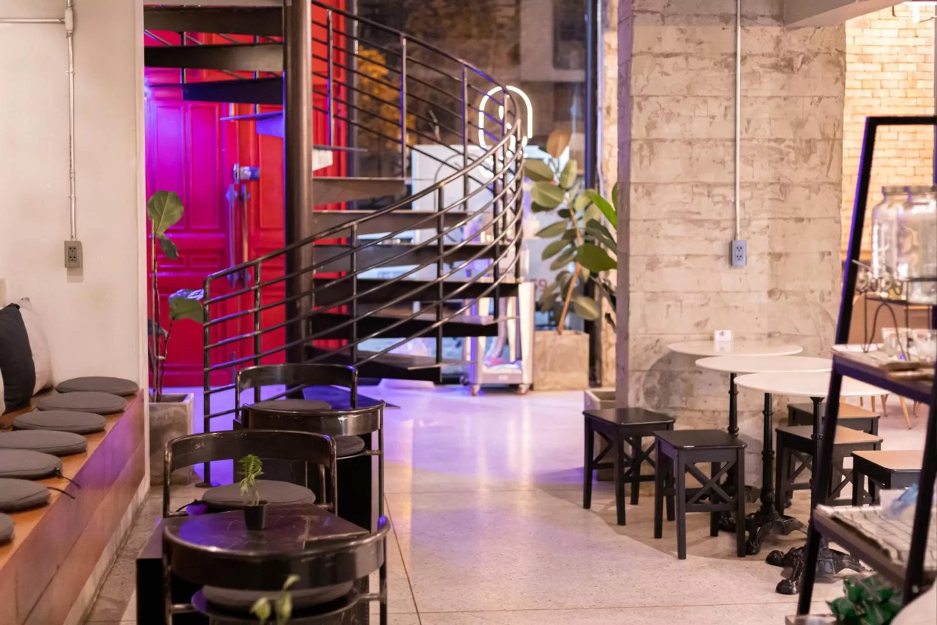 Restaurant/Places to Eat in The Singha Hotel - Korat