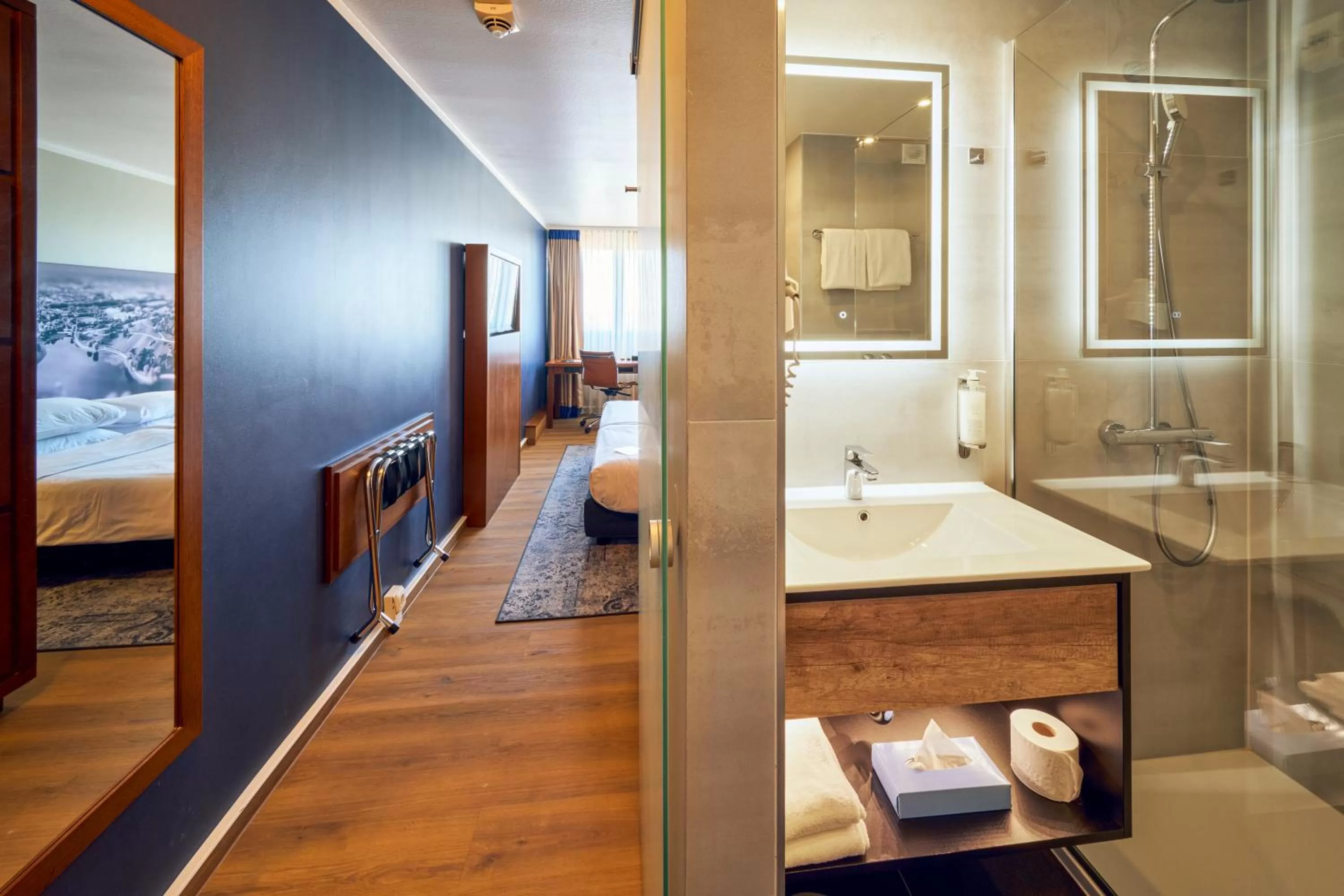 Photo of the whole room in Arthotel Ana im Olympiapark