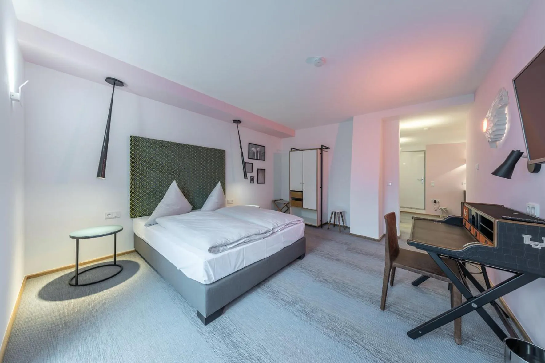 Photo of the whole room, Bed in Hotel Schöne Aussicht