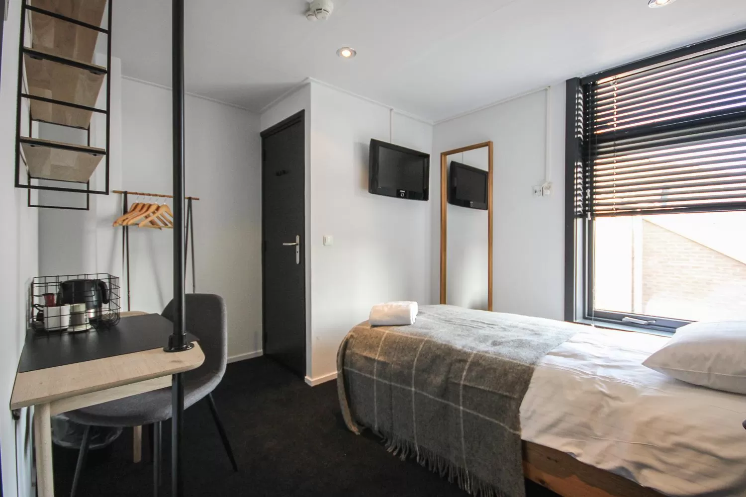 Photo of the whole room in Logement 3B