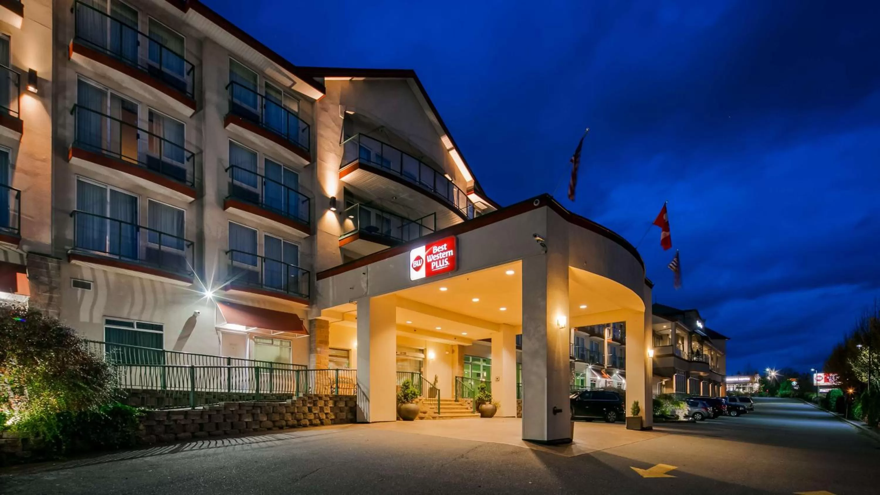 Property building in Best Western PLUS Mission City Lodge