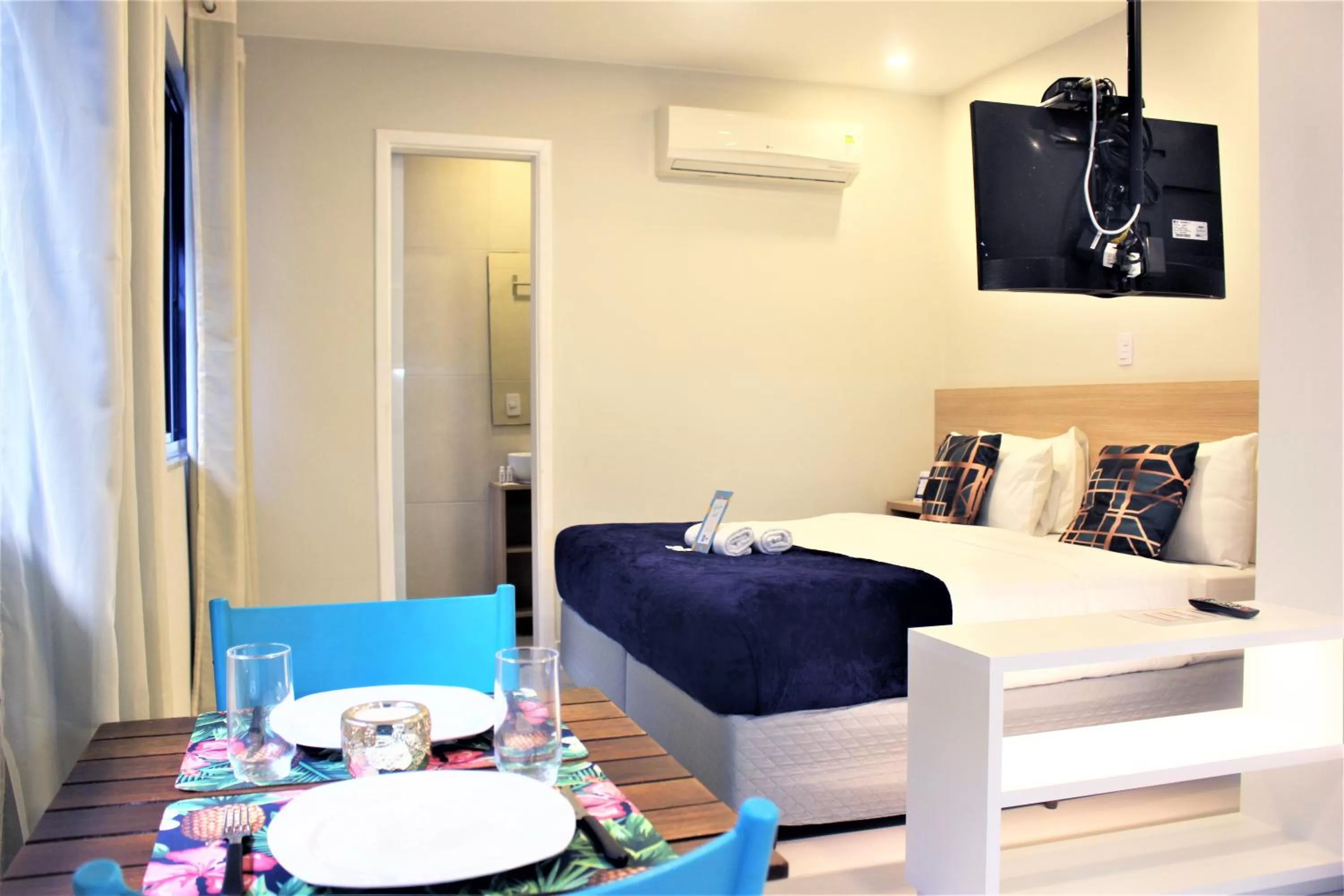 Bedroom, Bed in Injoy Suítes & Aparts