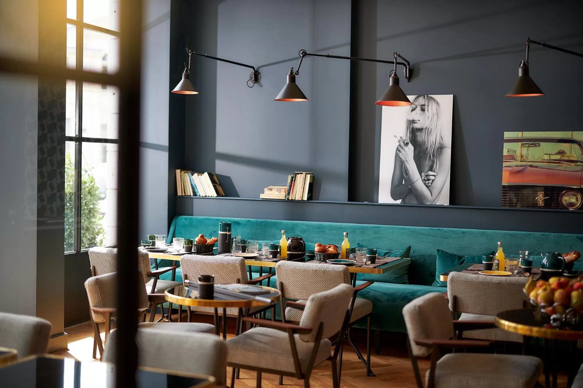 Restaurant/places to eat in Hotel Victoria