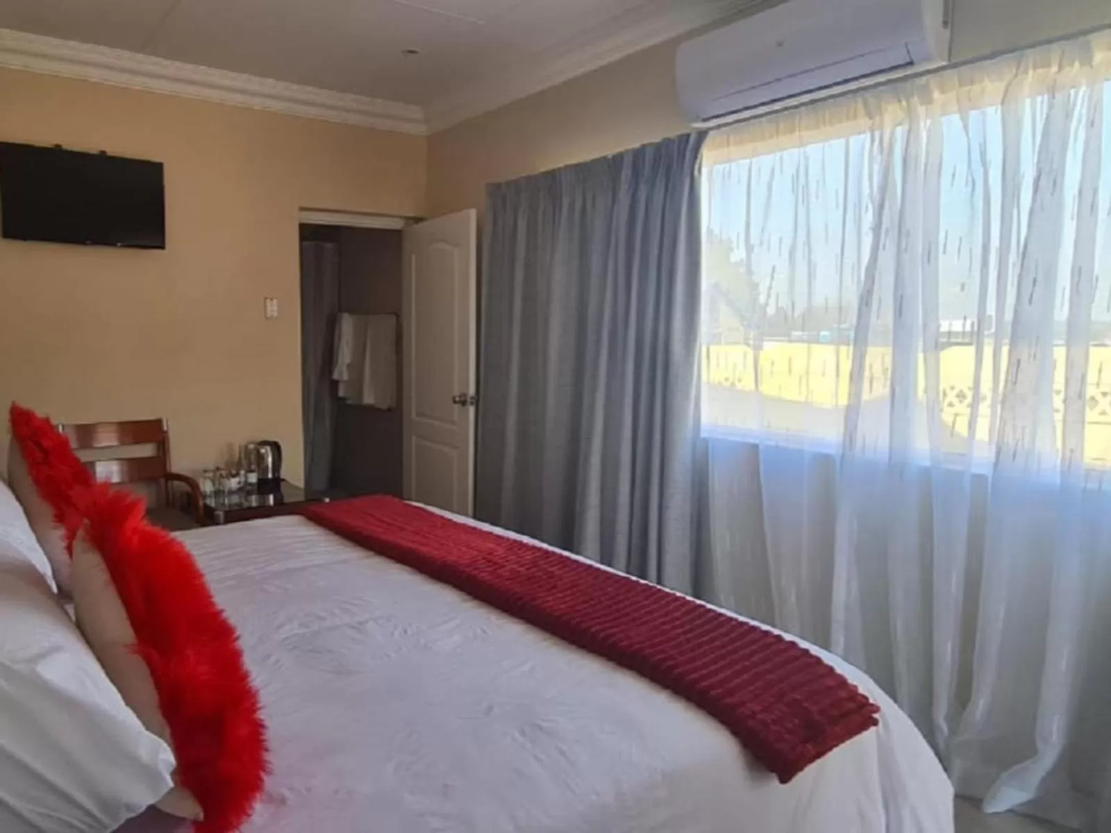 Bed in Benoni N12 Hotel
