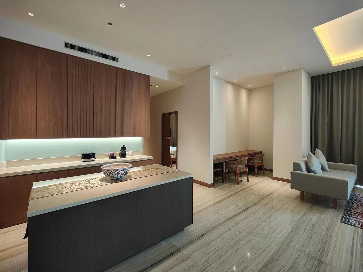 Ra Suites Simatupang