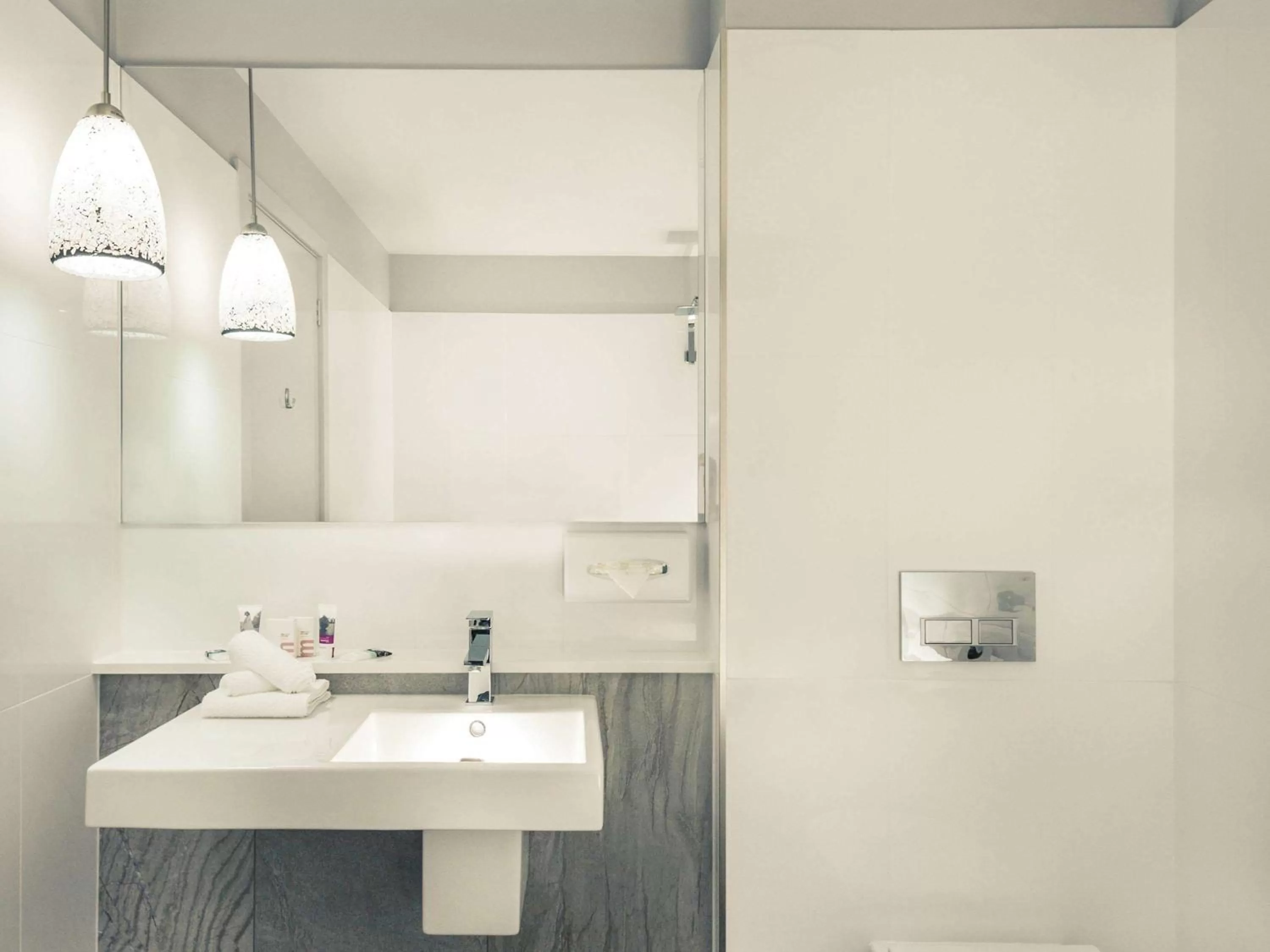 Photo of the whole room in Mercure Warragul