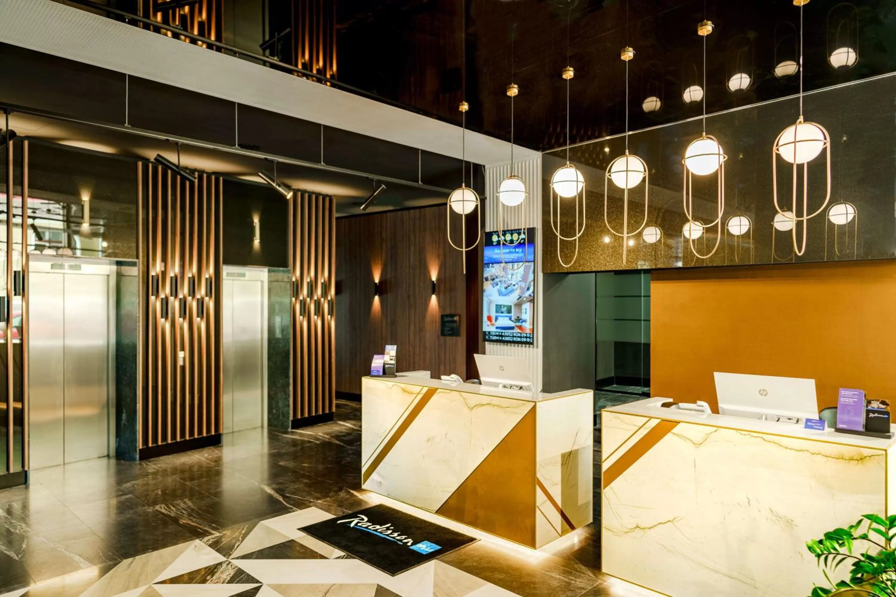 Lobby or reception in Radisson Blu Aurum Hotel, Brasov