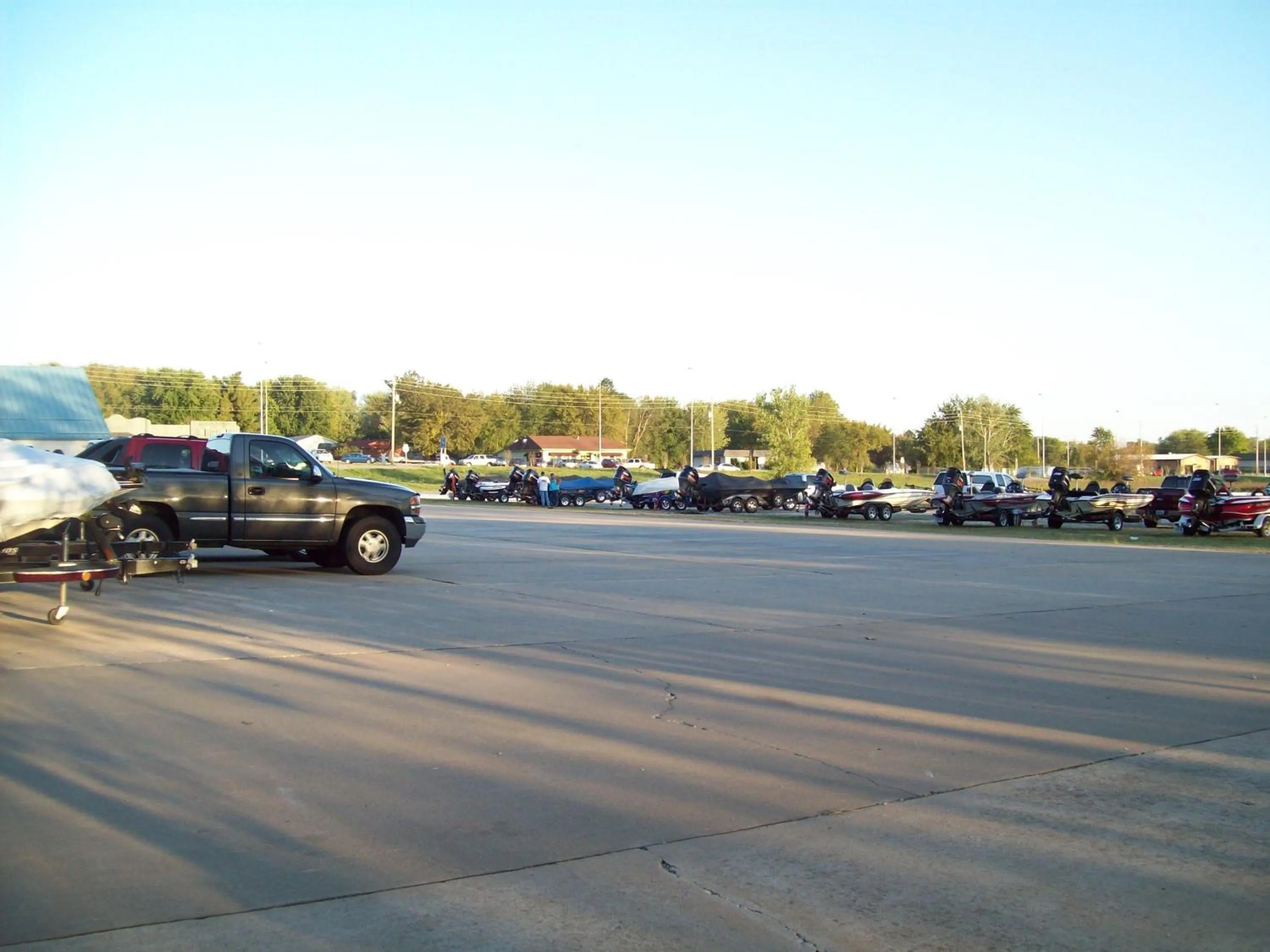 Parking in Days Inn by Wyndham Grove