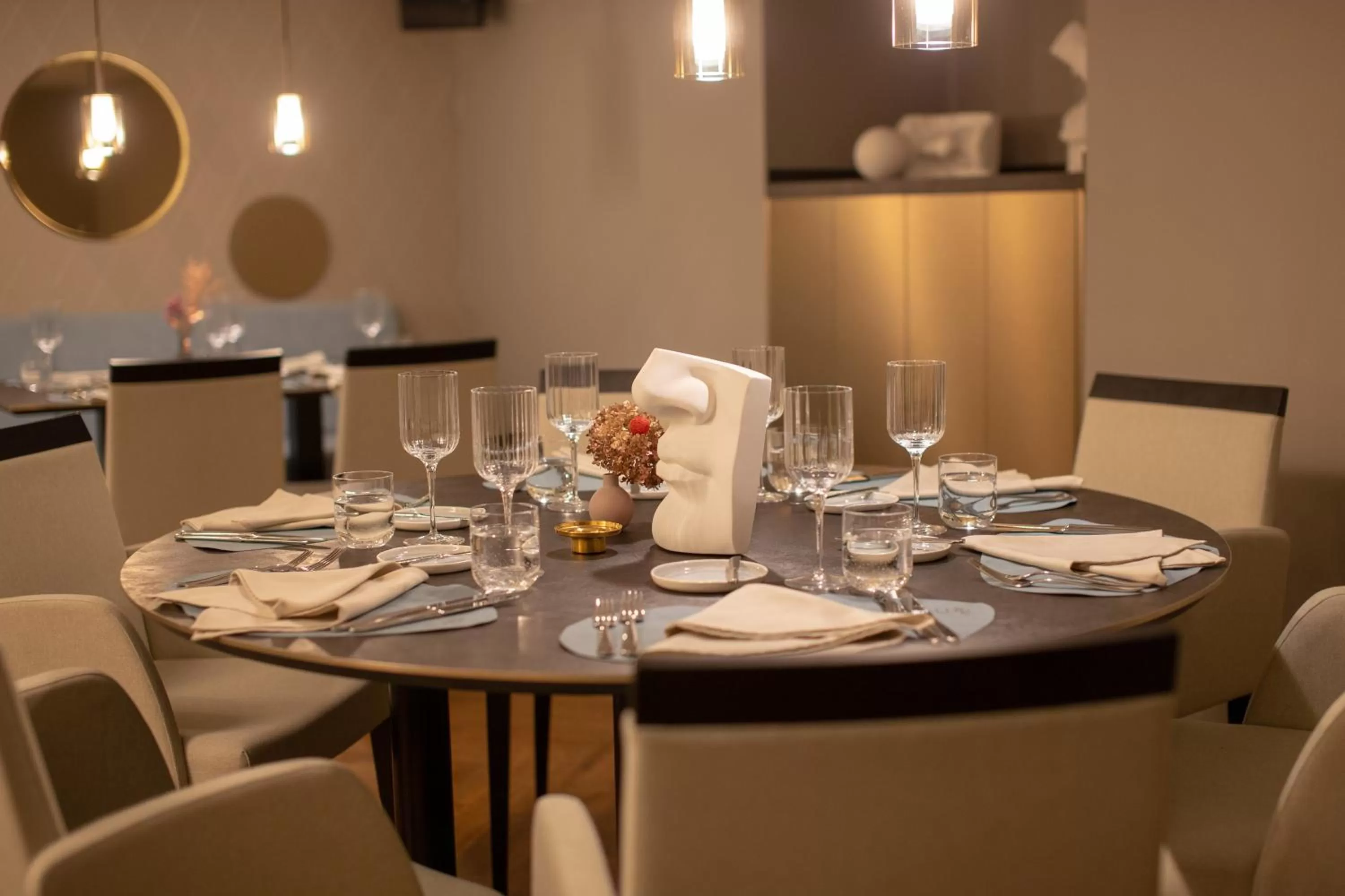 Restaurant/places to eat in Hotel Vilnia