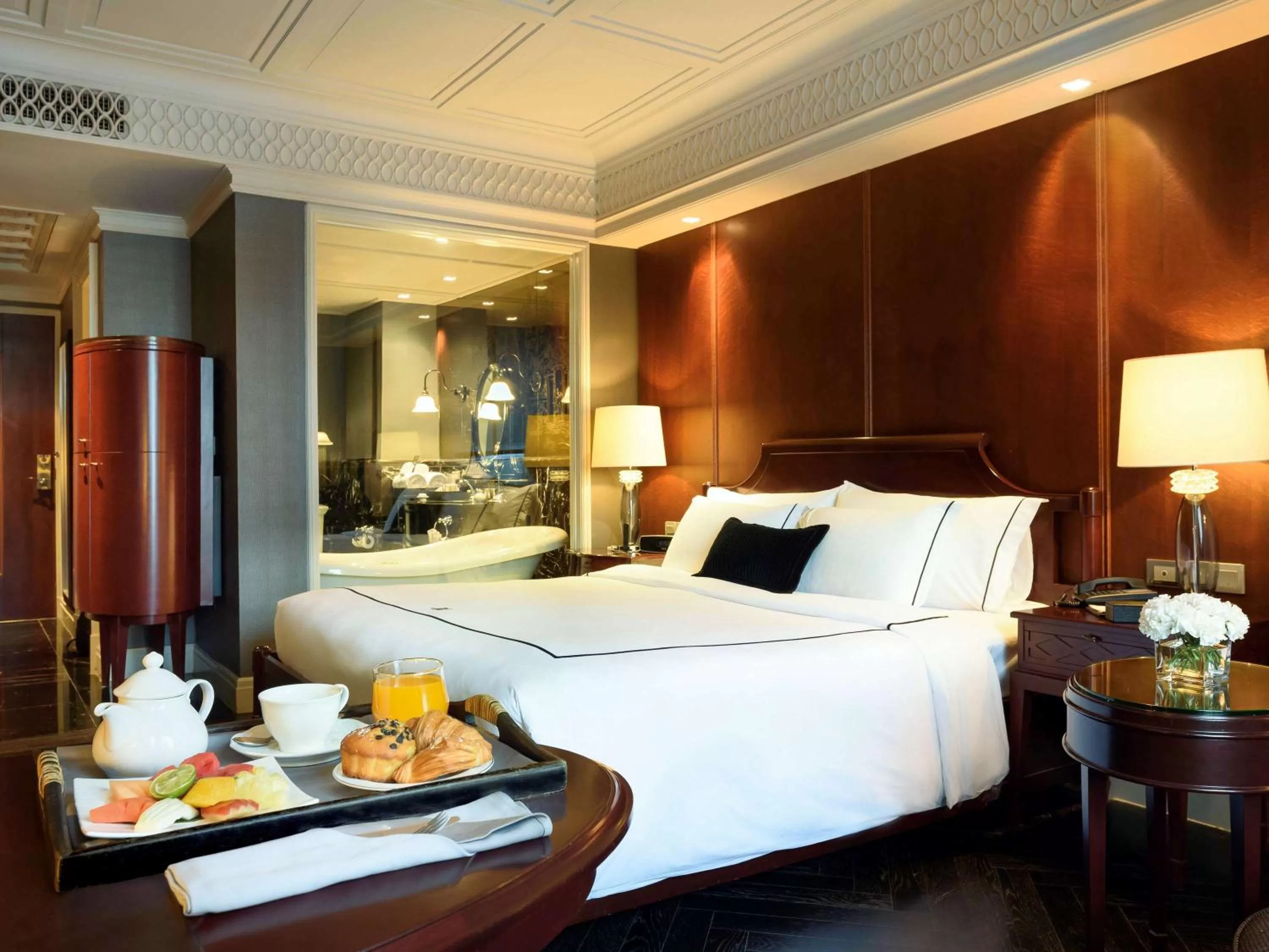 Photo of the whole room in Hotel Muse Bangkok Langsuan - MGallery