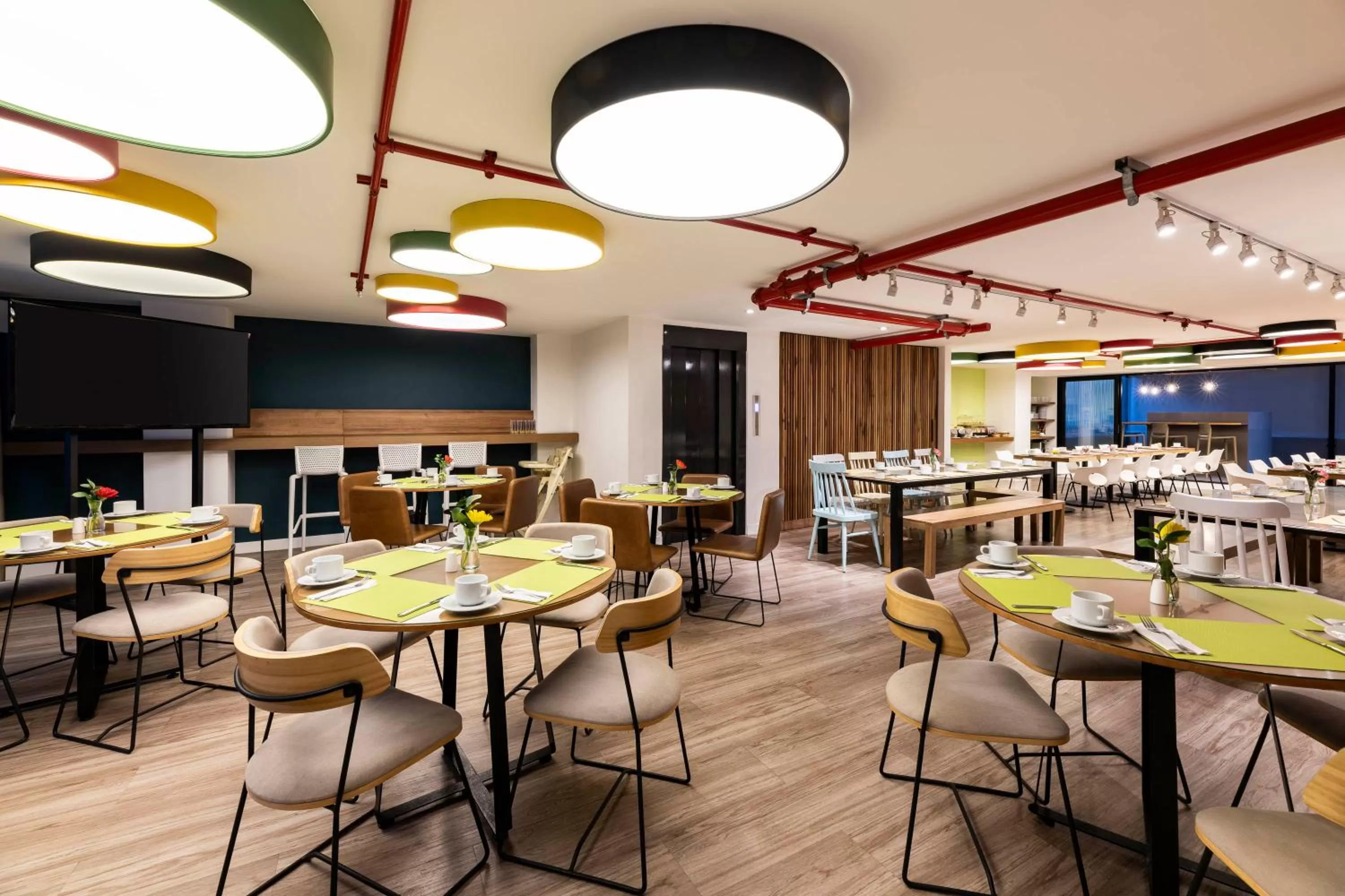 Restaurant/places to eat in Suites by Vilar América