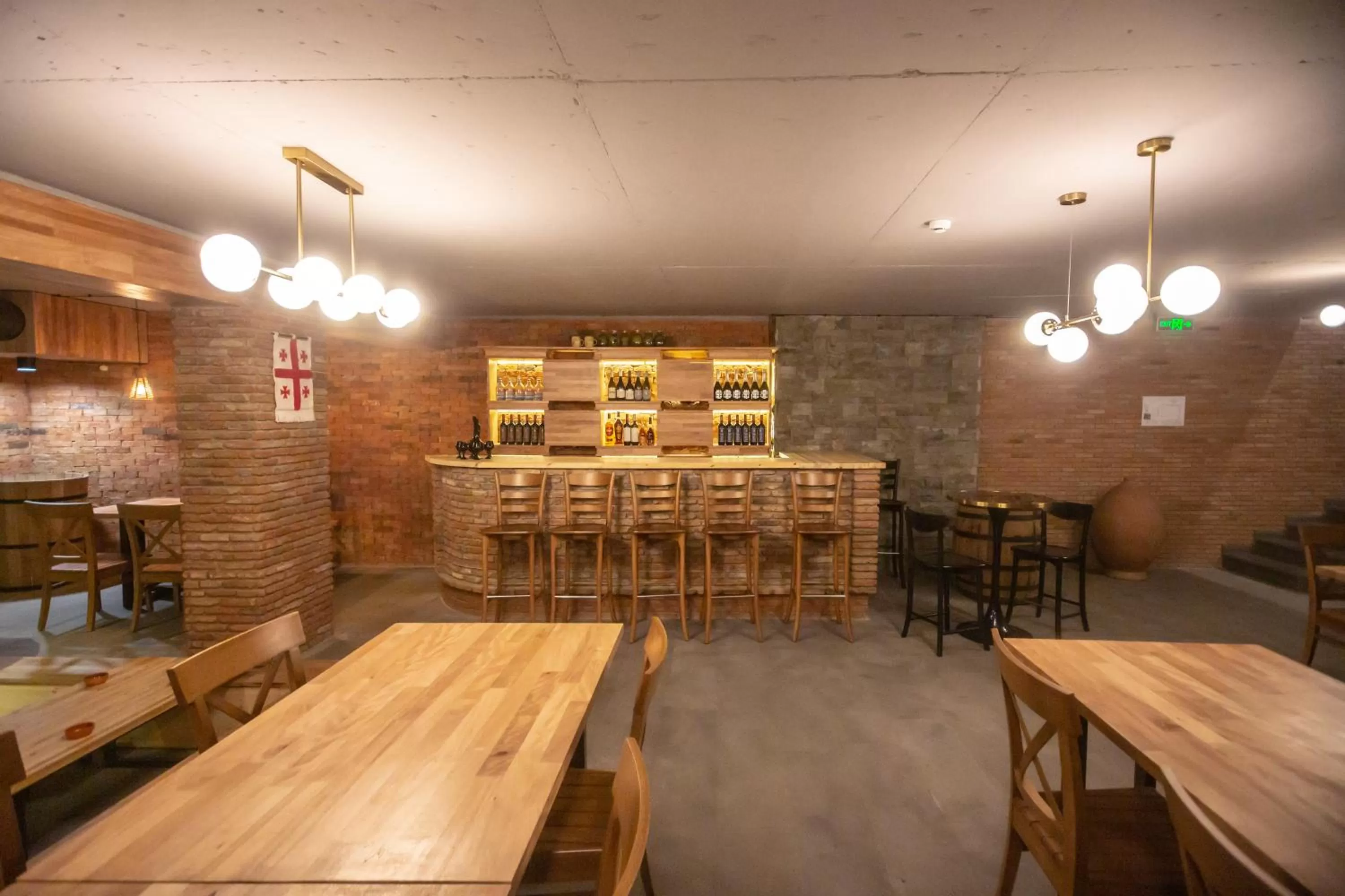 Restaurant/Places to Eat in Hotel Banovani