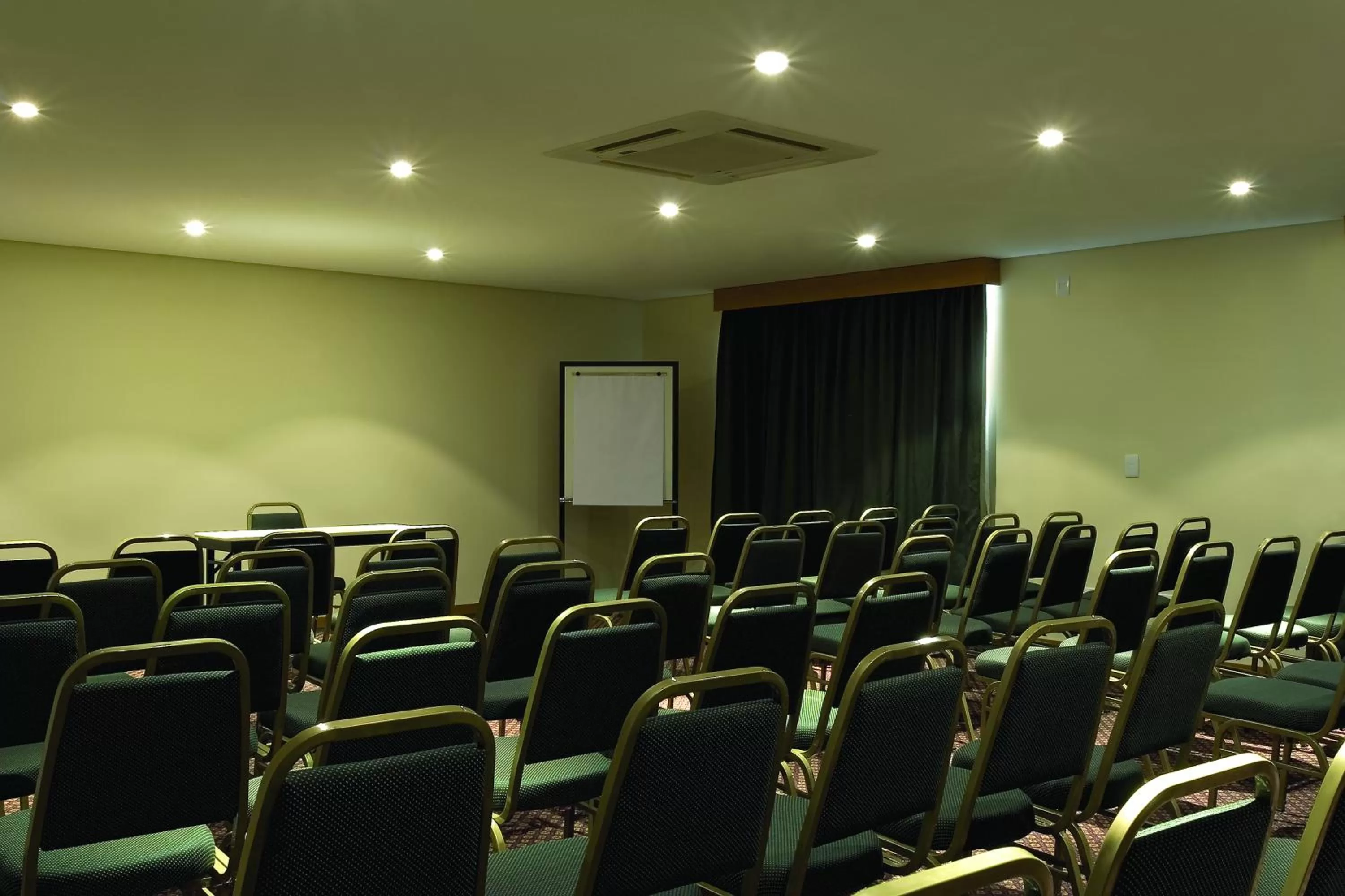 Business facilities in Red Roof Inn Jundiaí