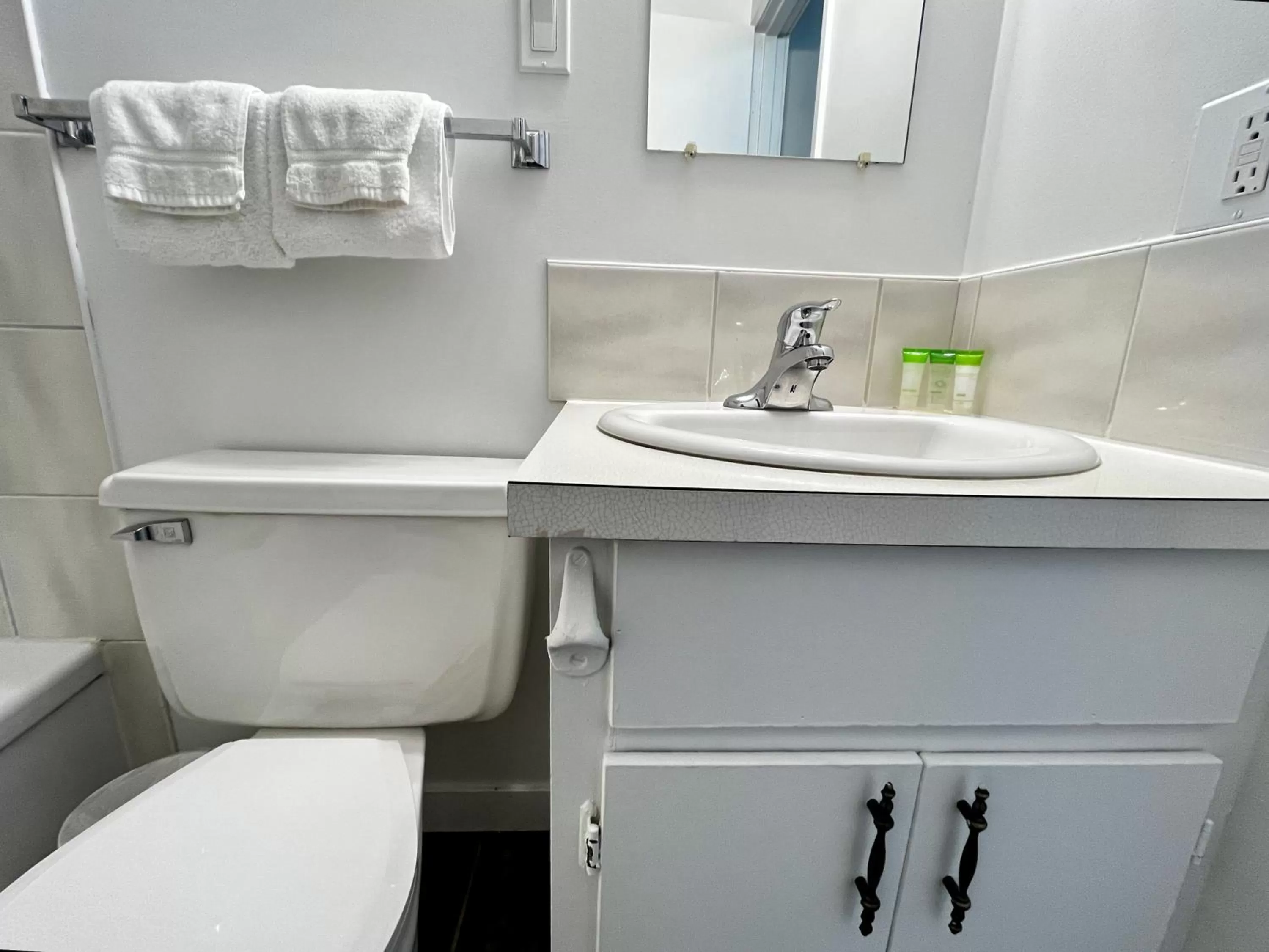 Bathroom in Anavada Inn & Suites - Prince George