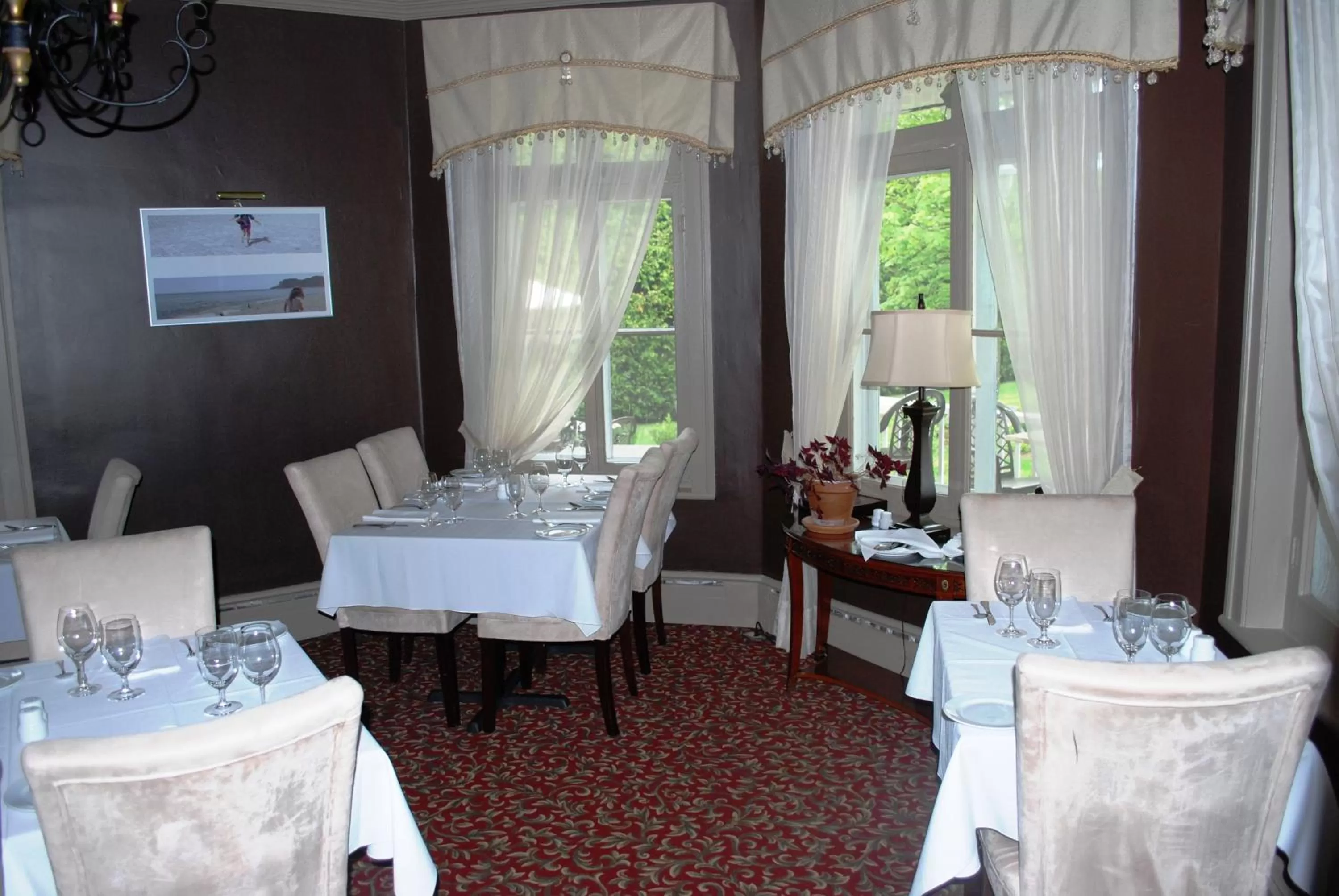 Restaurant/places to eat in Chez Truchon Bistro-Auberge