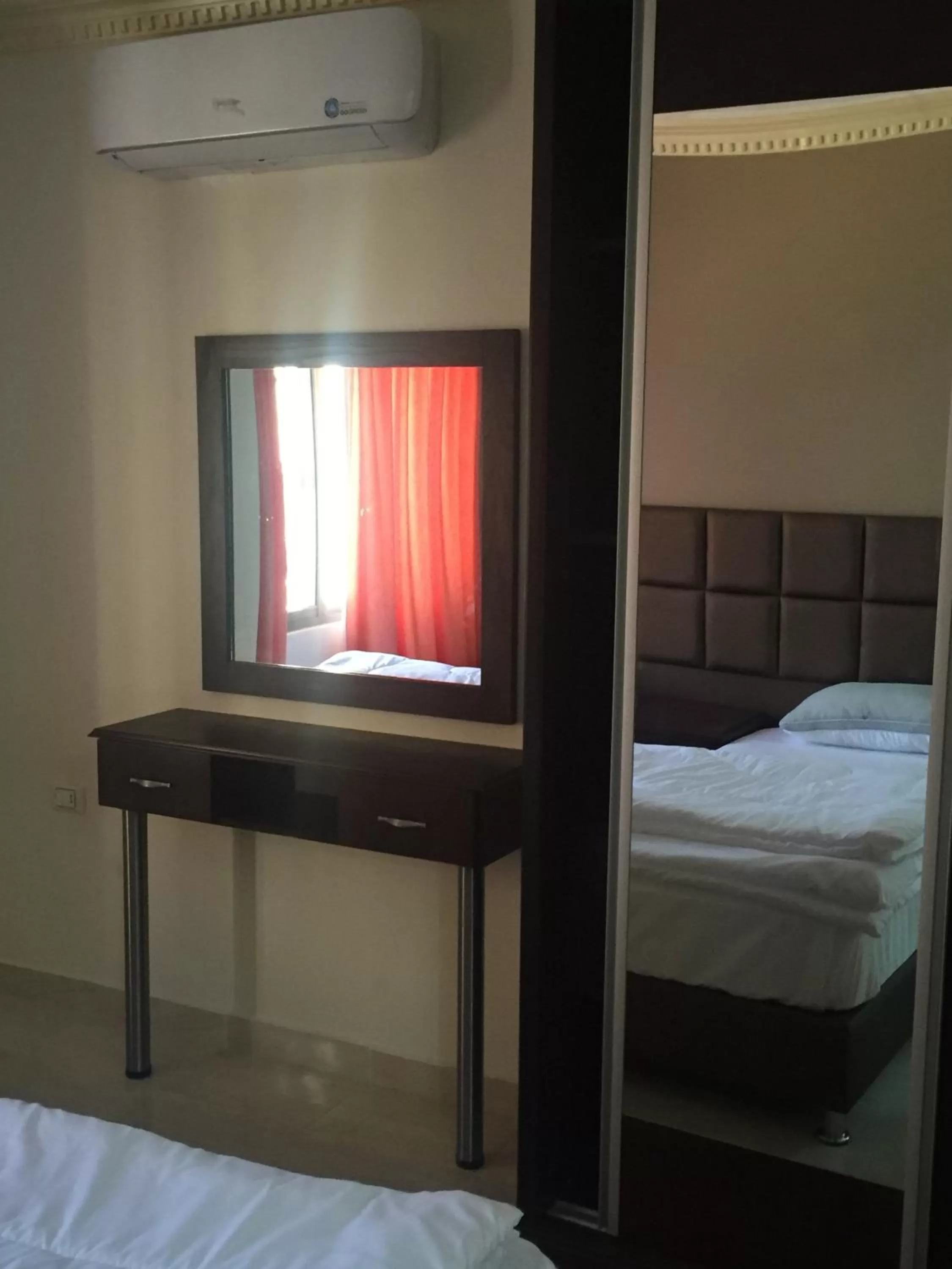 Bed in Al haramain Furnished Apartments