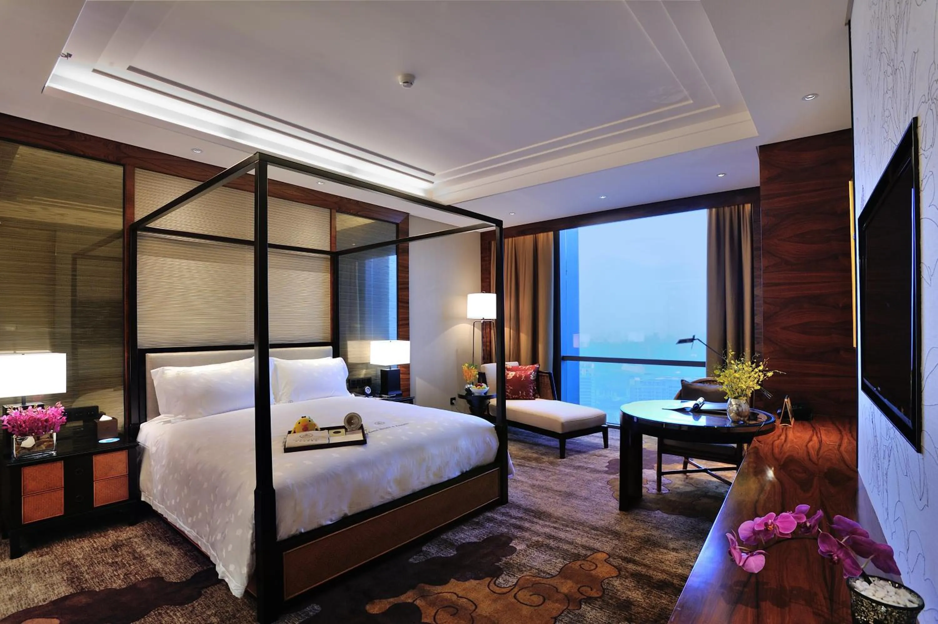 Photo of the whole room, Bed in Dongguan Kande International Hotel