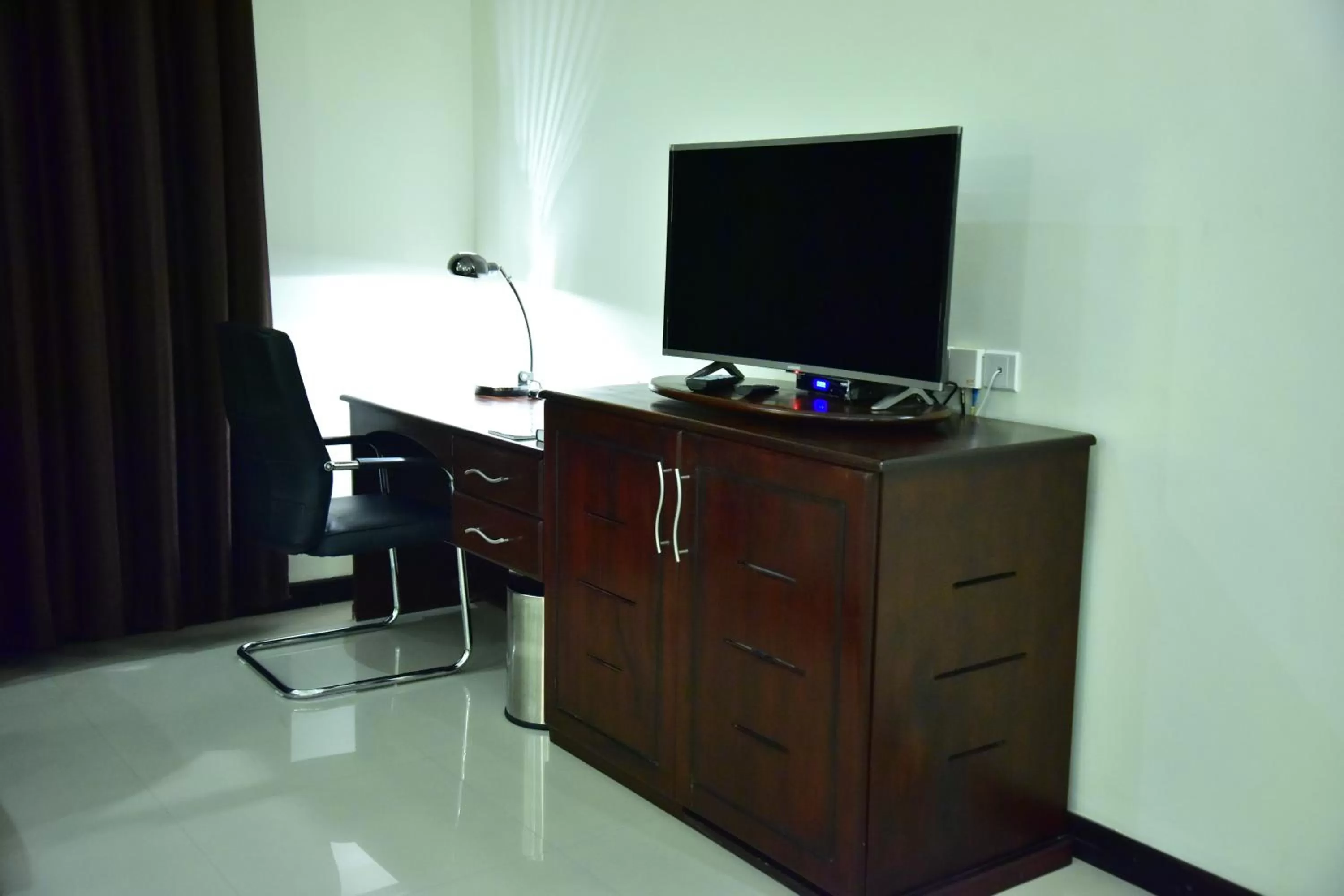 TV and multimedia in Hotel Blue Sapphire