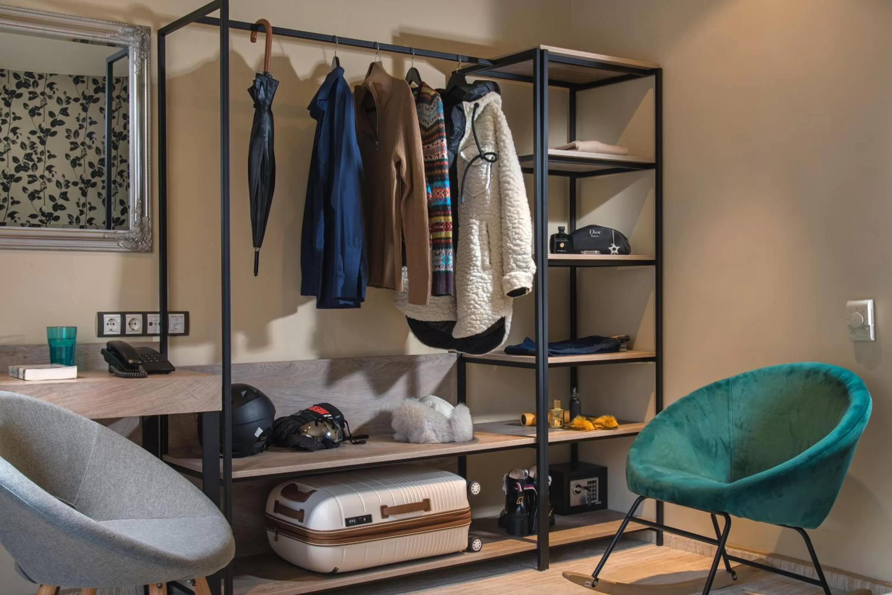 wardrobe in Ores Boutique Hotel