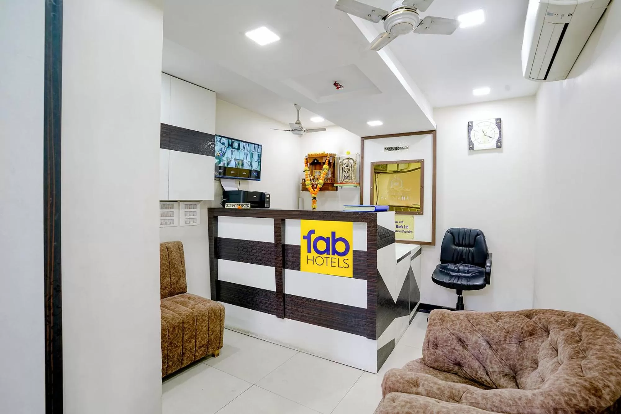 Lobby or reception, Lobby/Reception in FabExpress Rajmahal