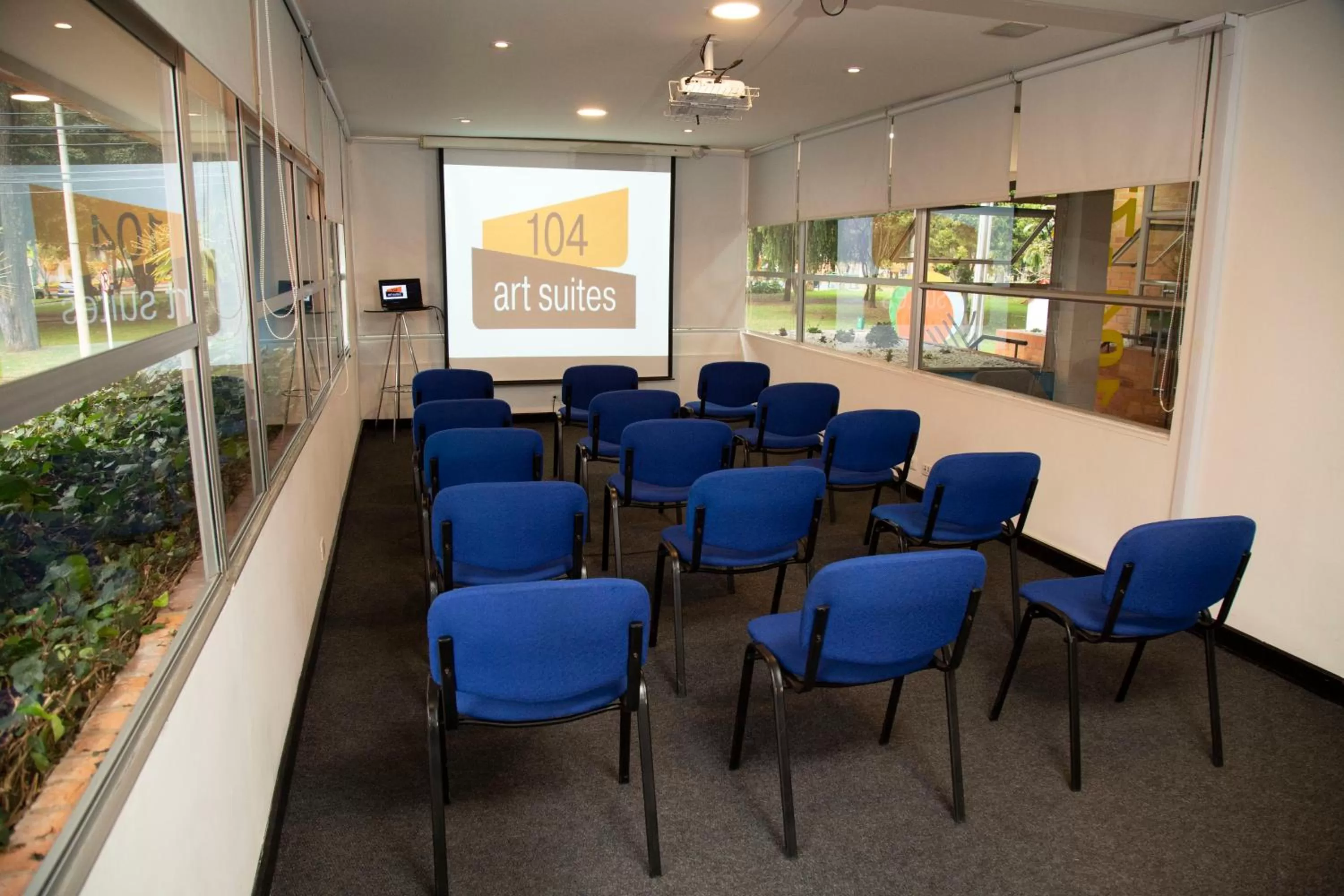 Meeting/conference room in Hotel 104 Art Suites