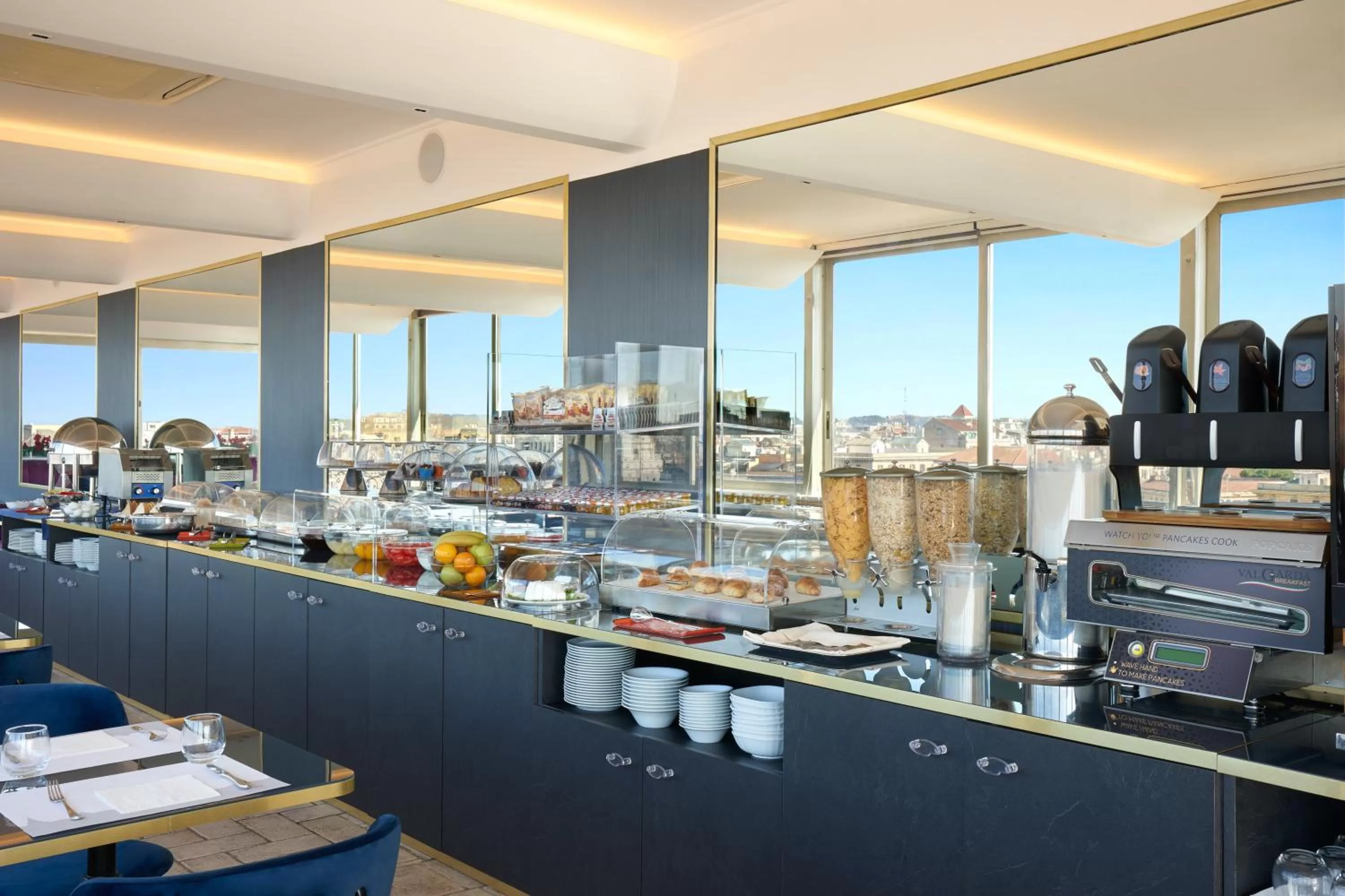 Restaurant/places to eat in Marcella Royal Hotel - Rooftop Garden