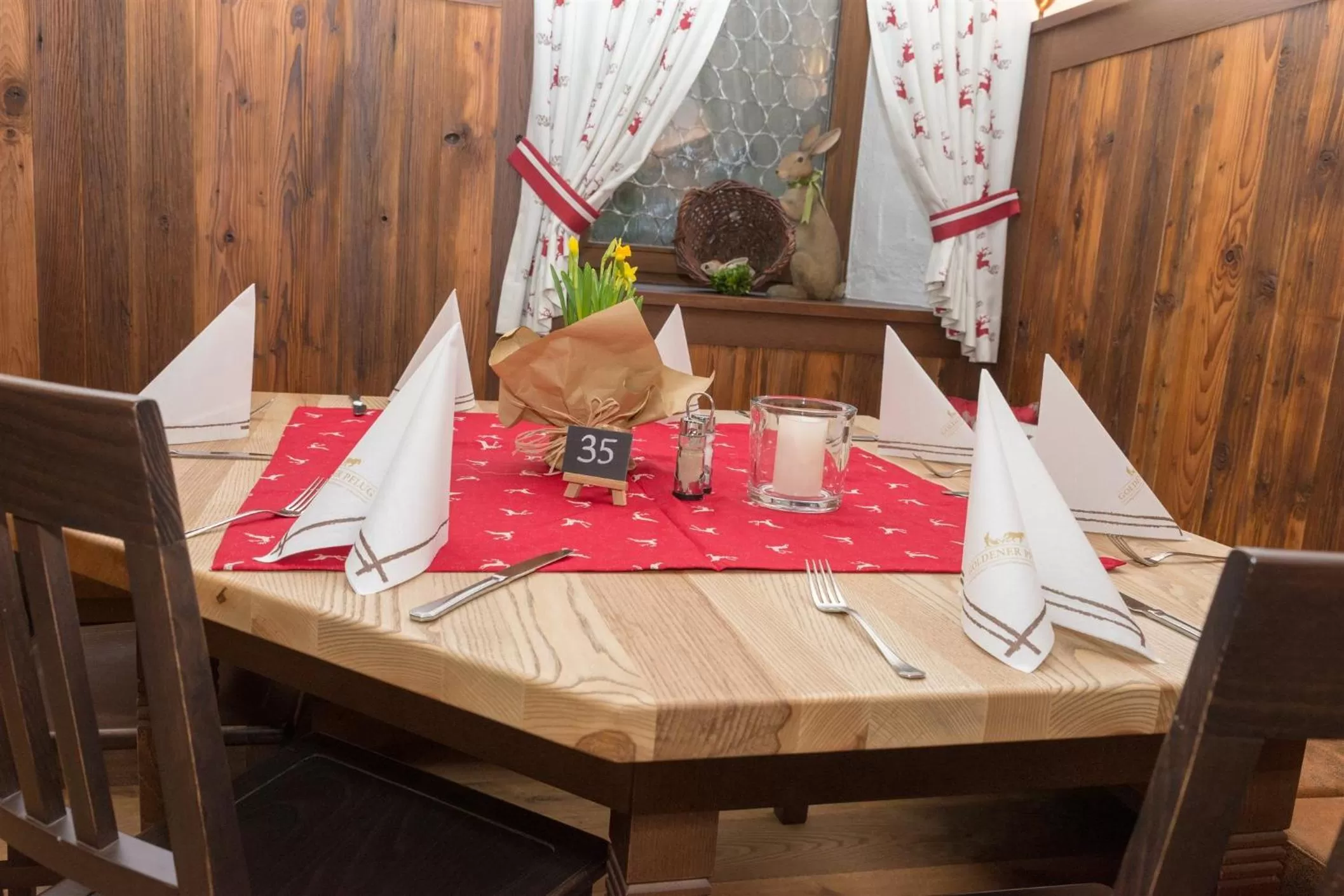 Restaurant/places to eat in Landgasthof Goldener Pflug