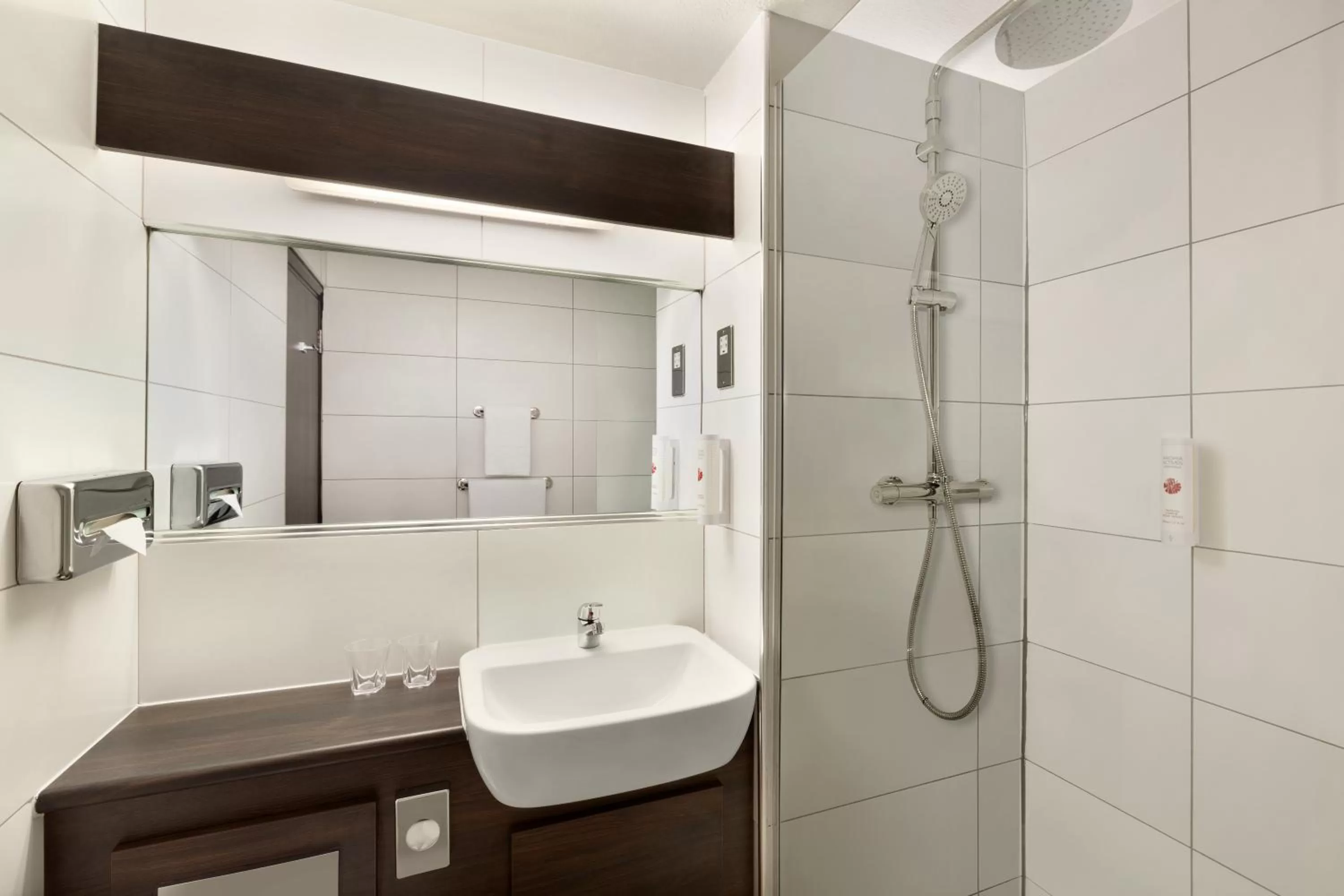 Bathroom in Ramada Bristol West