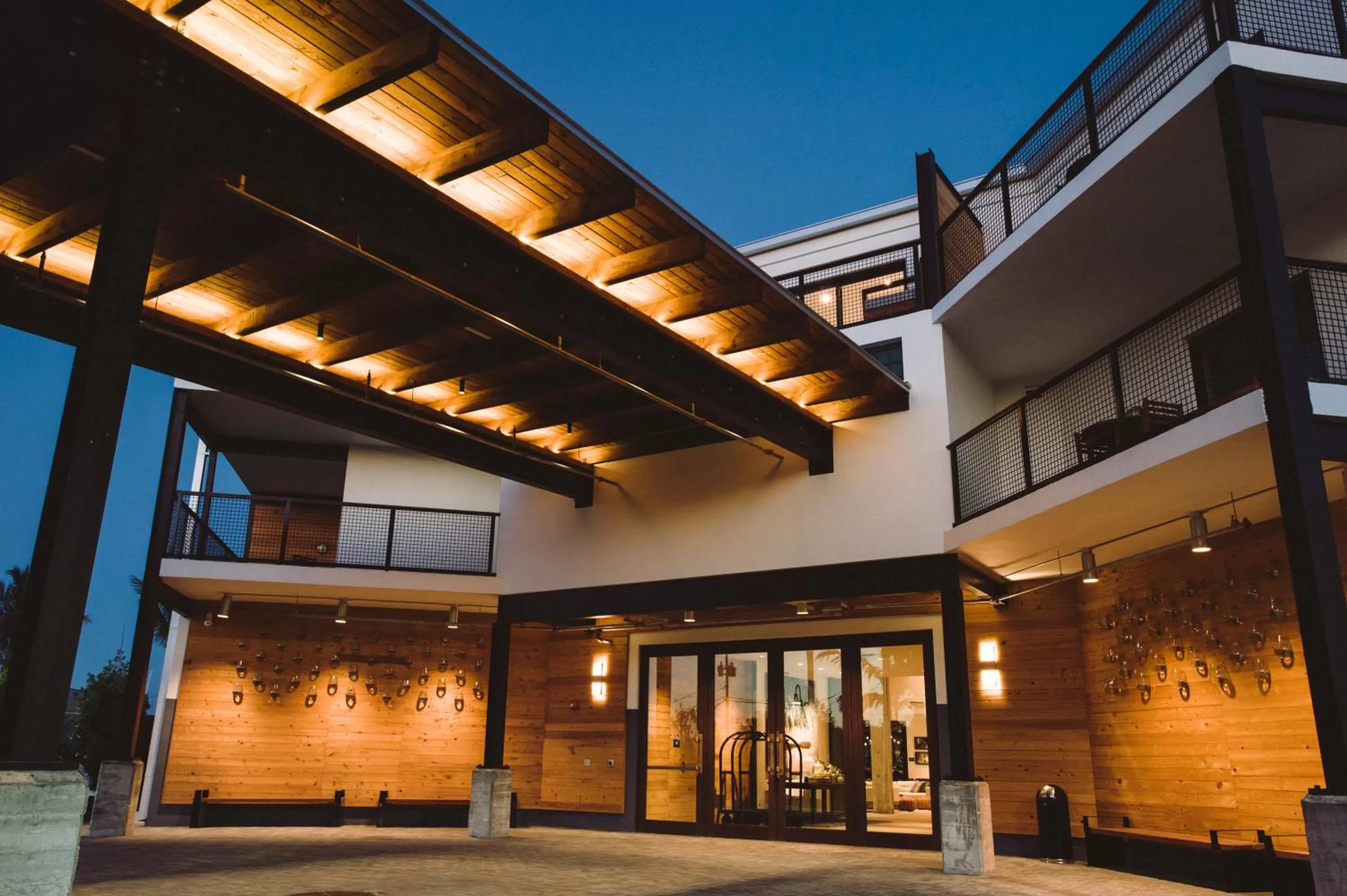 Facade/entrance in The Perry Hotel & Marina Key West