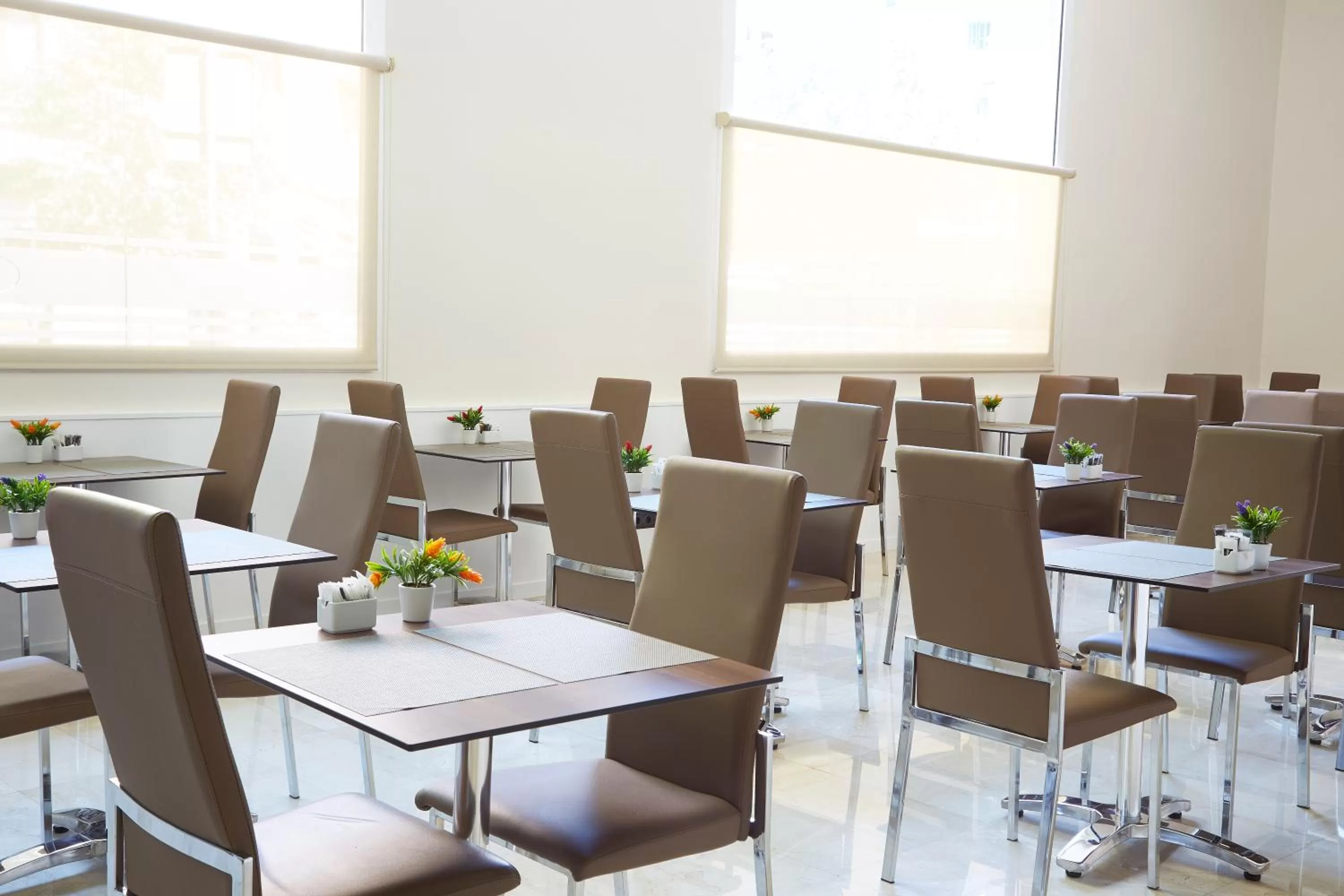 Restaurant/places to eat in BCN Urbaness Hotels Del Comte