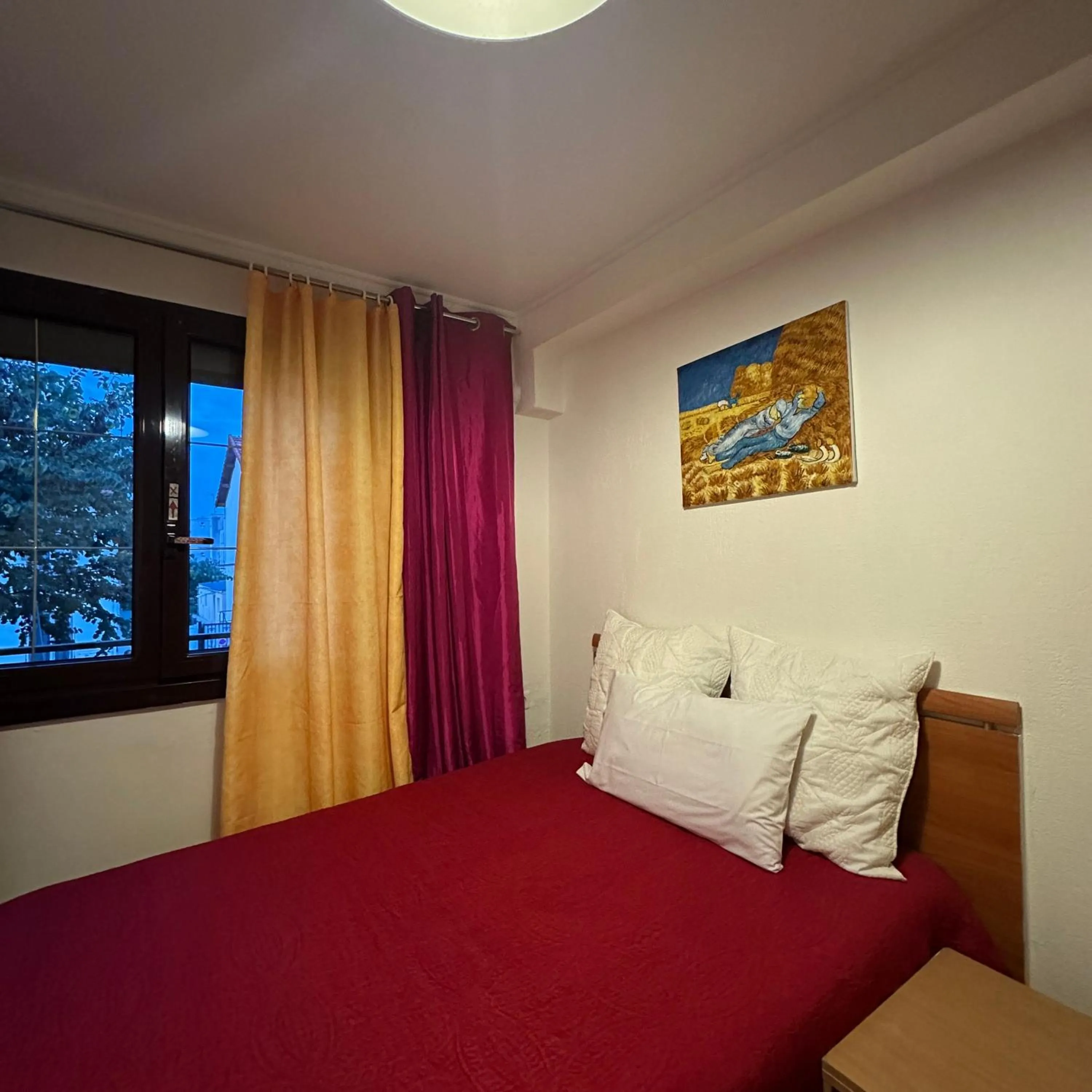 Bed in Hotel Paris Star