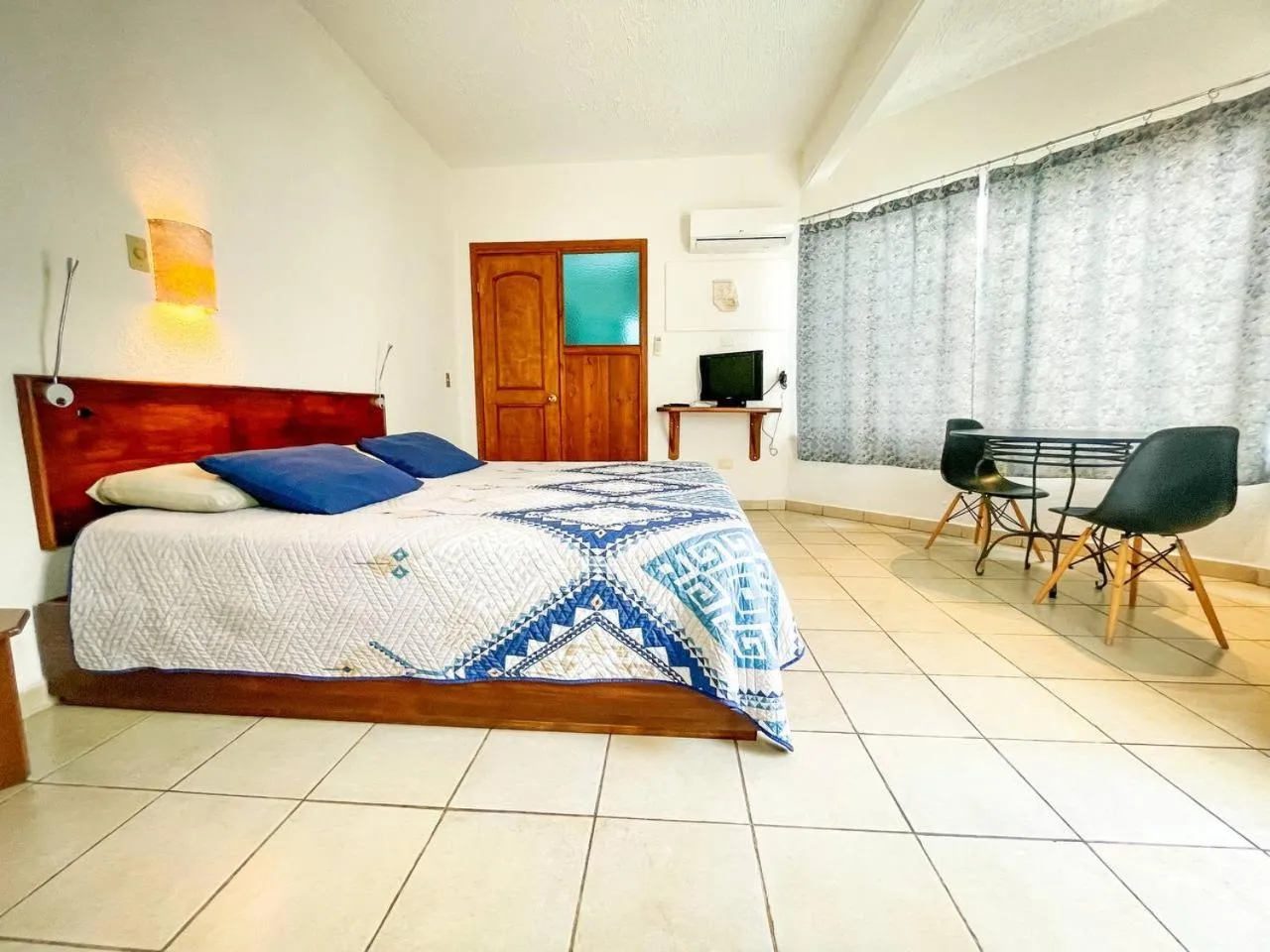 Bedroom, Bed in Hotel Allende