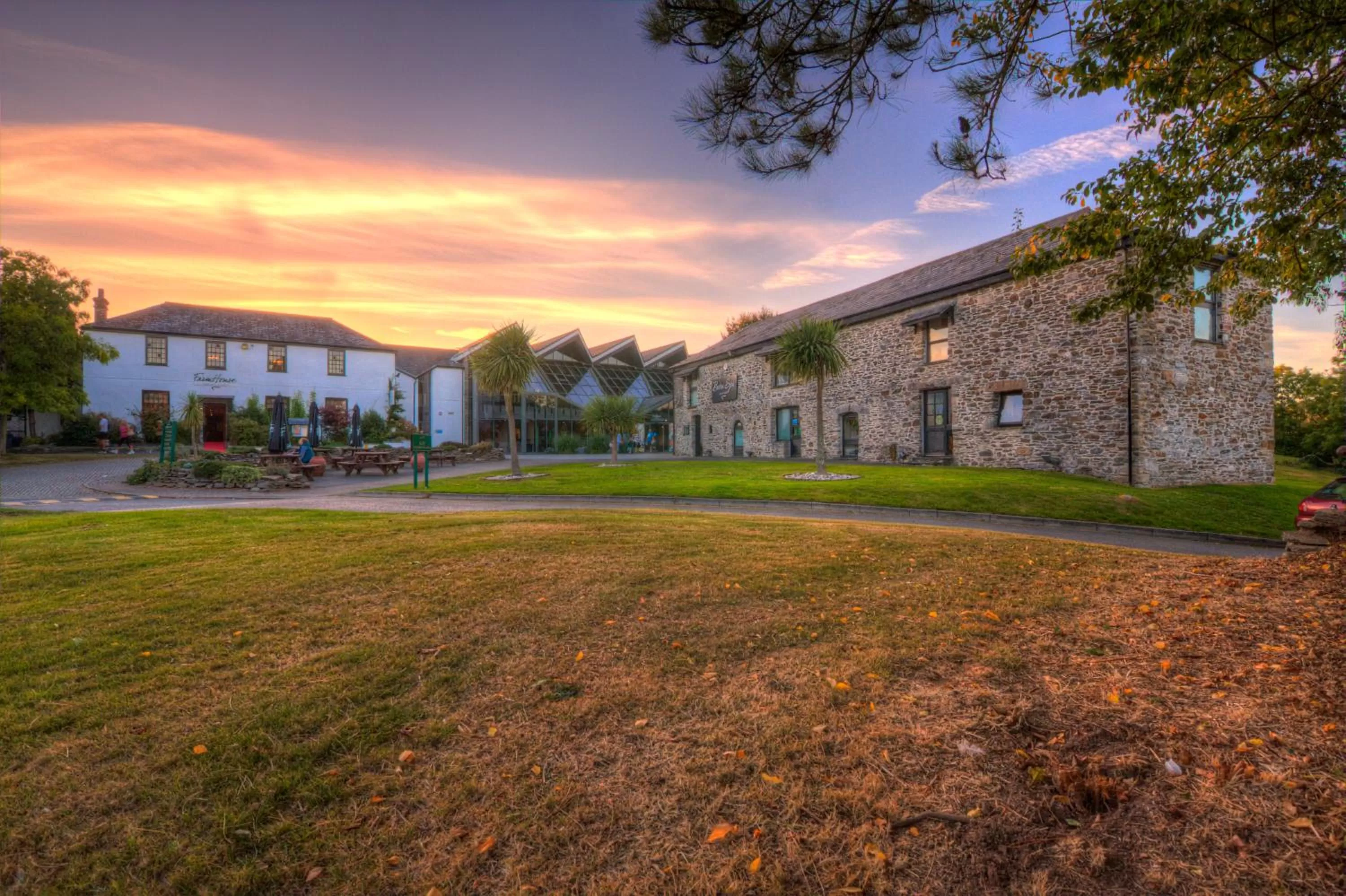 Facade/entrance in China Fleet Country Club