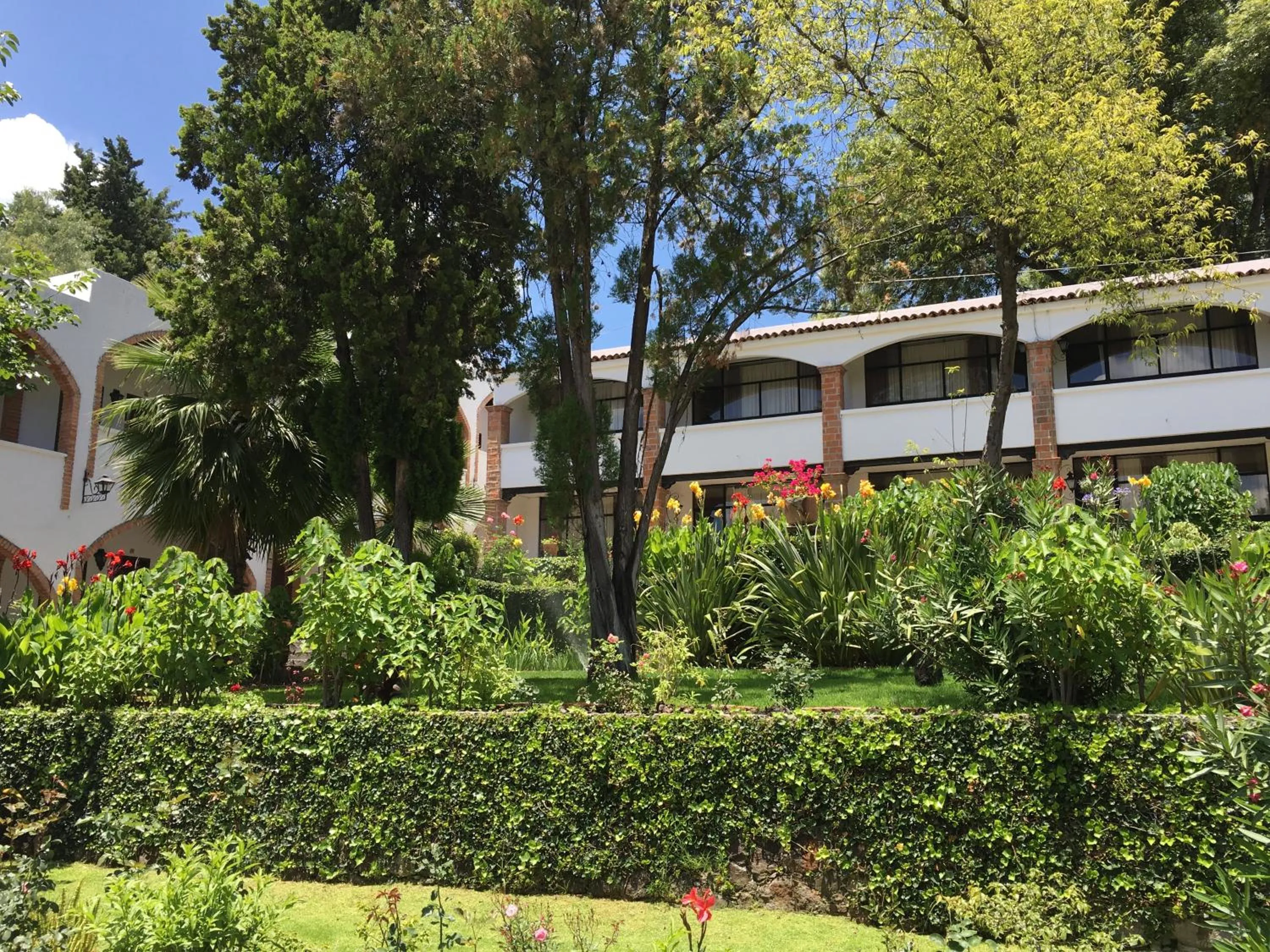 Garden in Rancho Hotel Atascadero