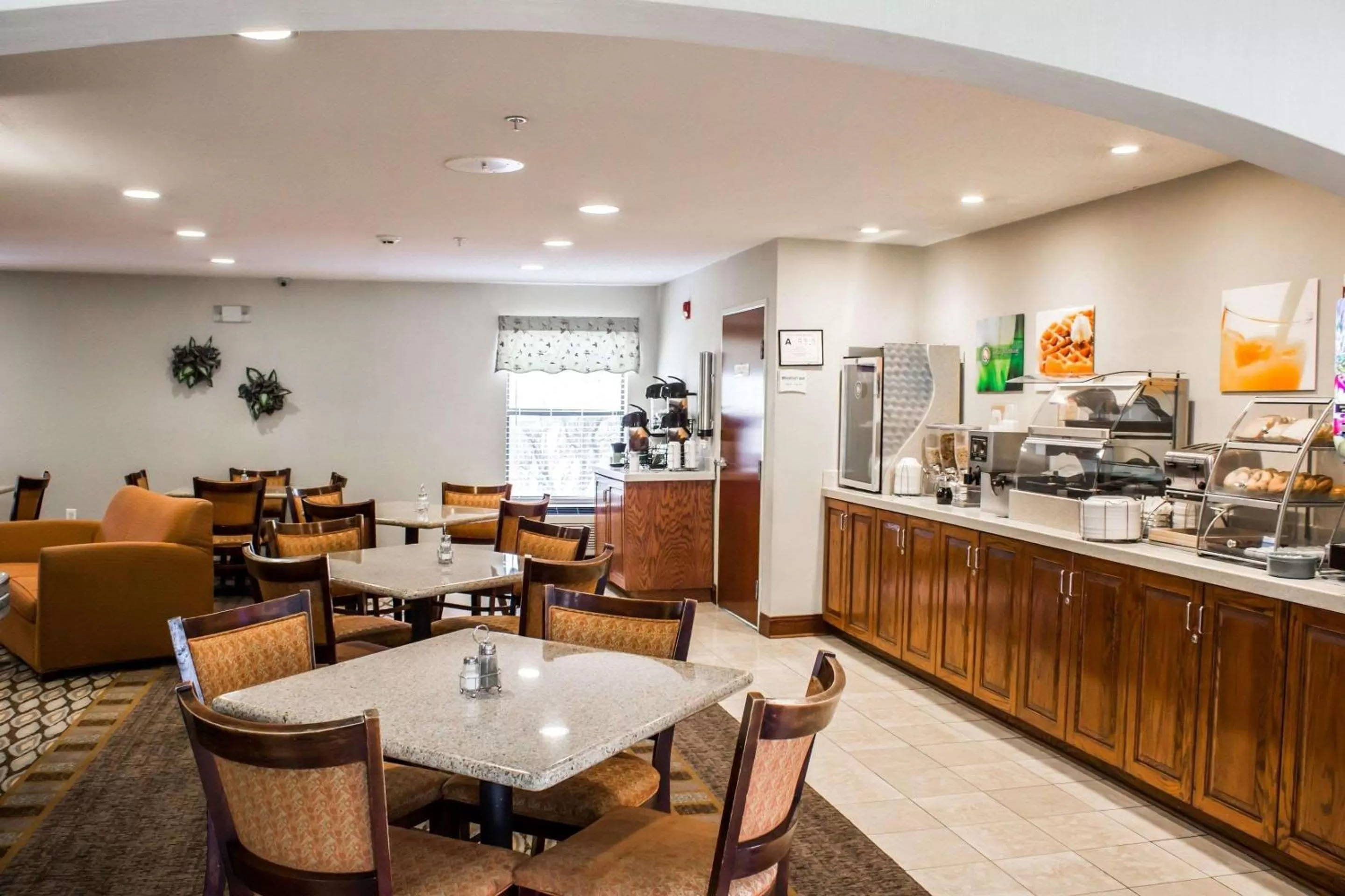 Restaurant/places to eat in Quality Inn Fuquay Varina East