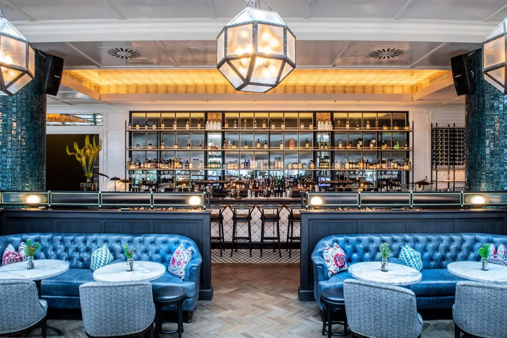 Lounge or bar in The River Lee Hotel a member of The Doyle Collection