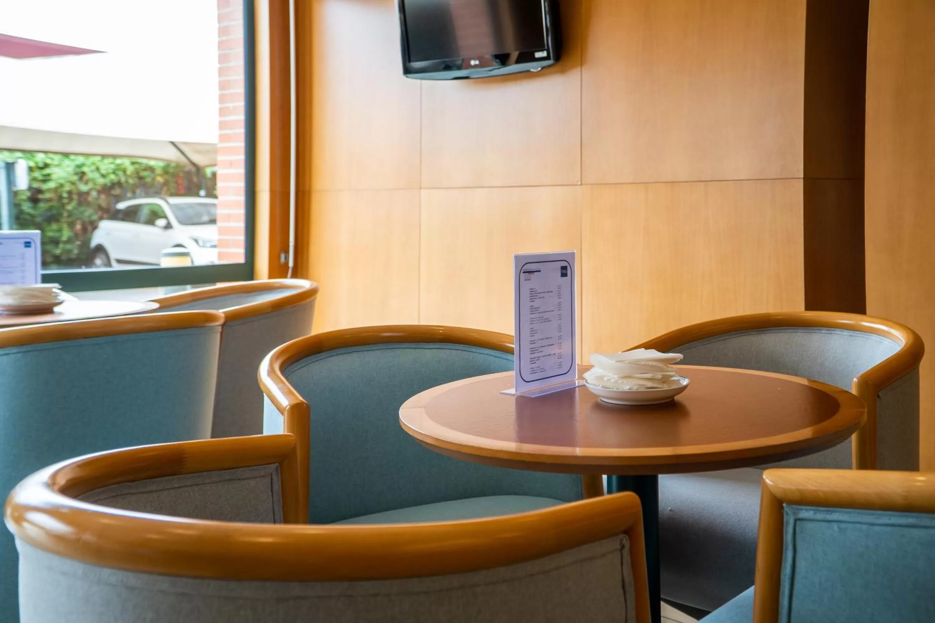 Restaurant/places to eat in Posadas De España Paterna