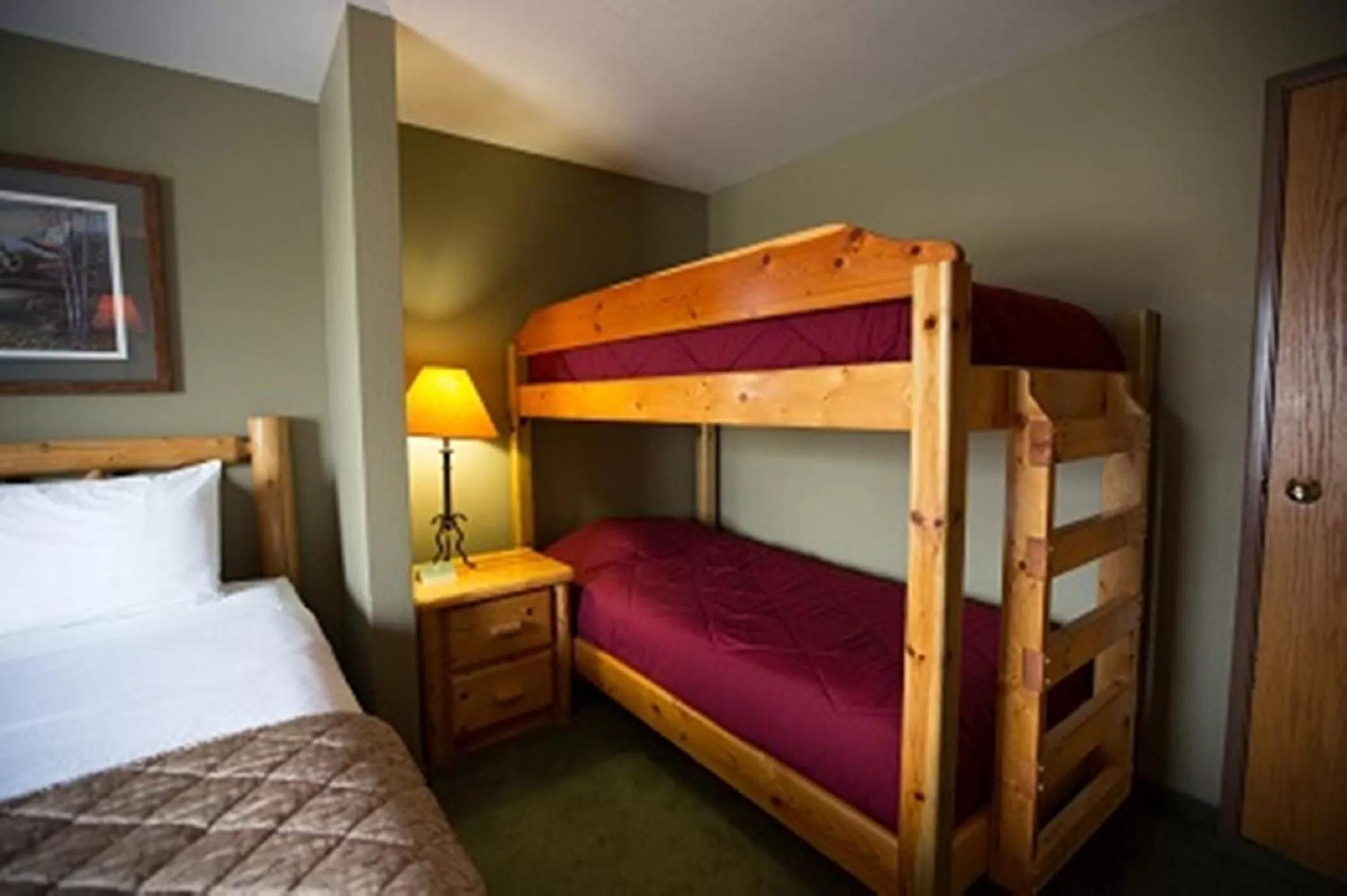 bunk bed, Bed in Cranberry Country Lodge