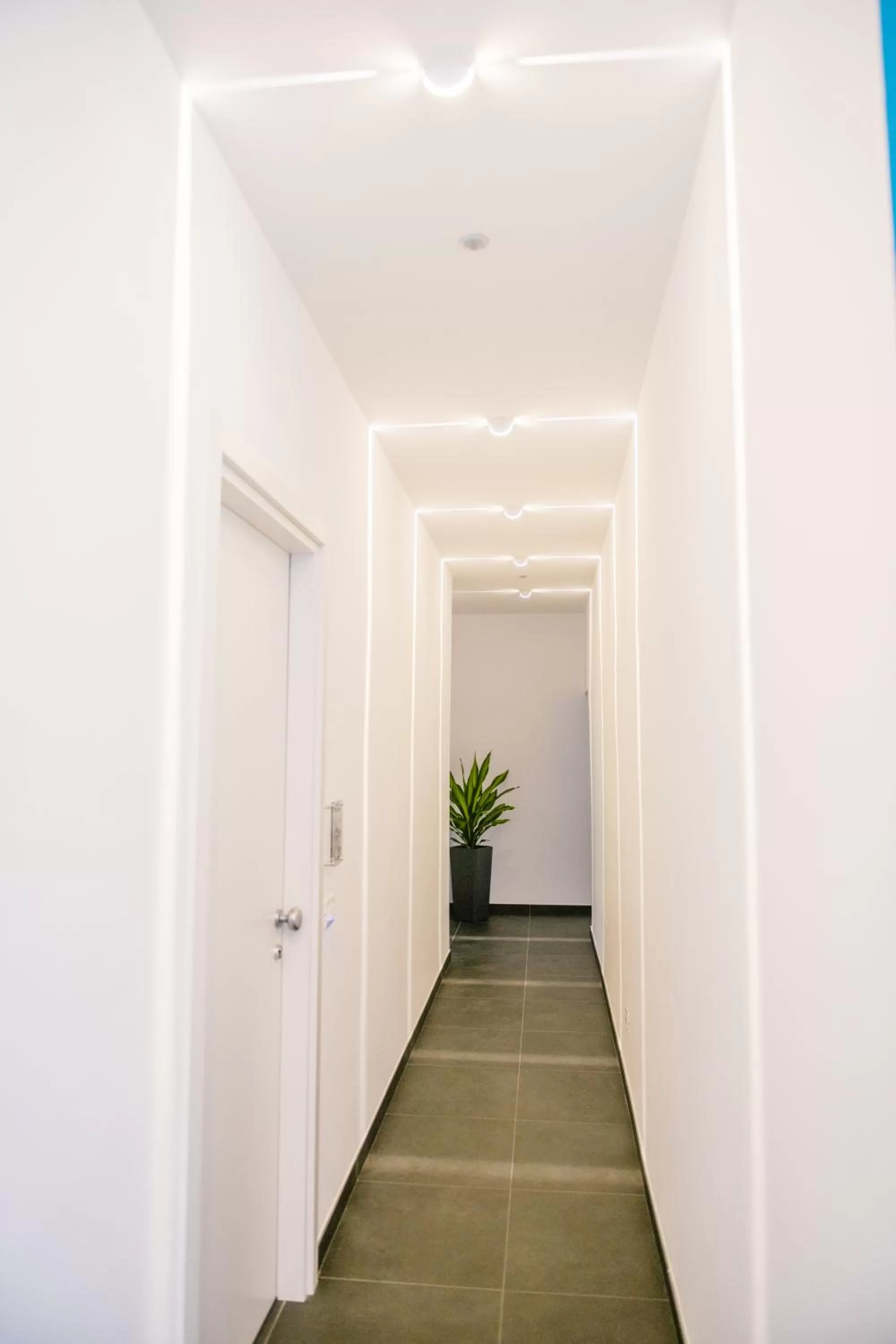 hair dresser in Le Porte di Partenope