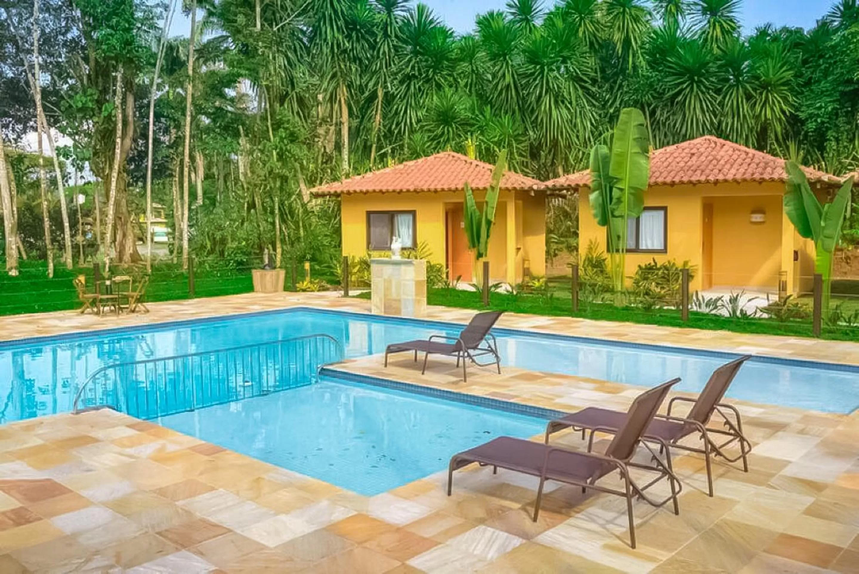 Swimming Pool in Fradissimo Hotel