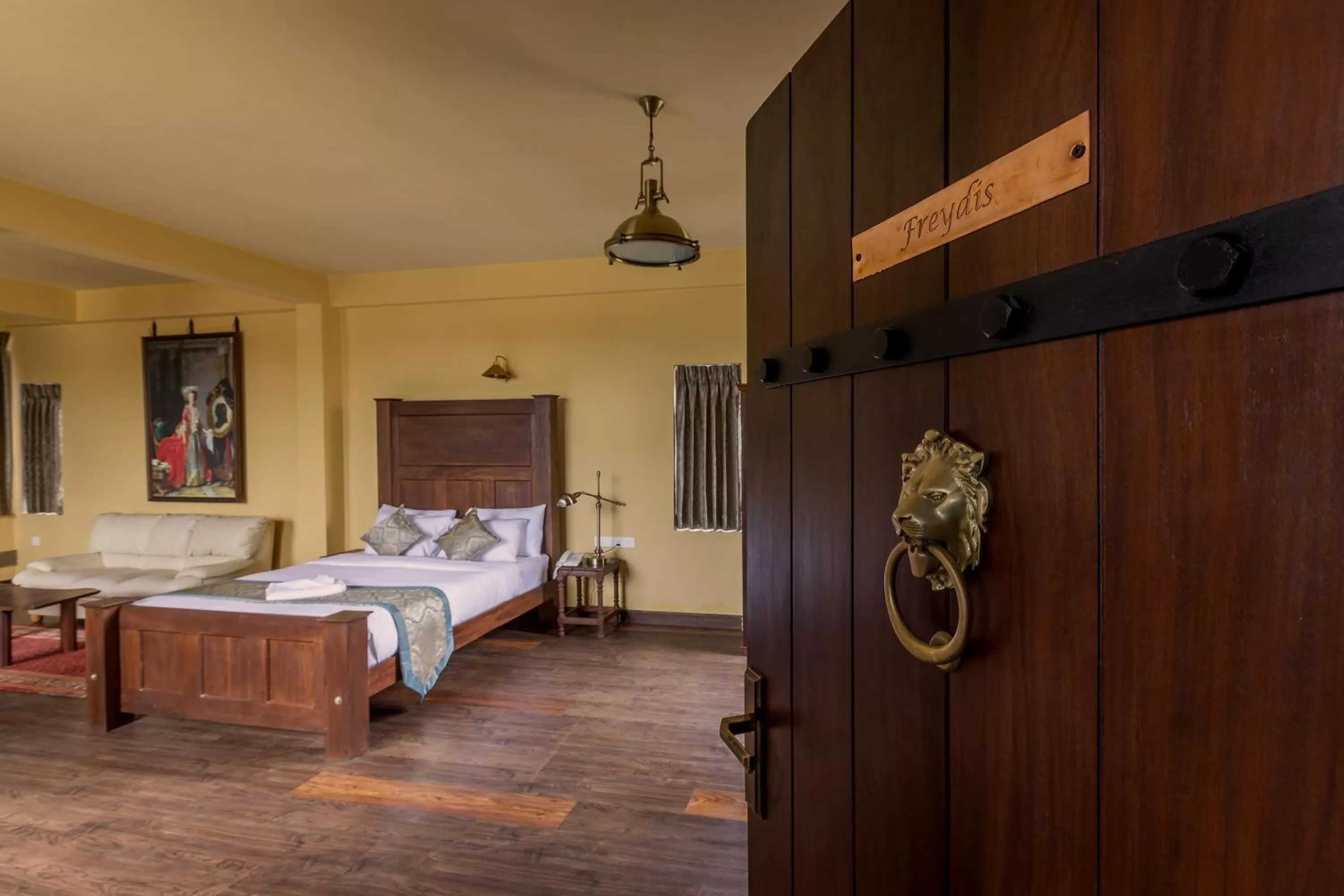 Bedroom, Bed in Fort WindShire