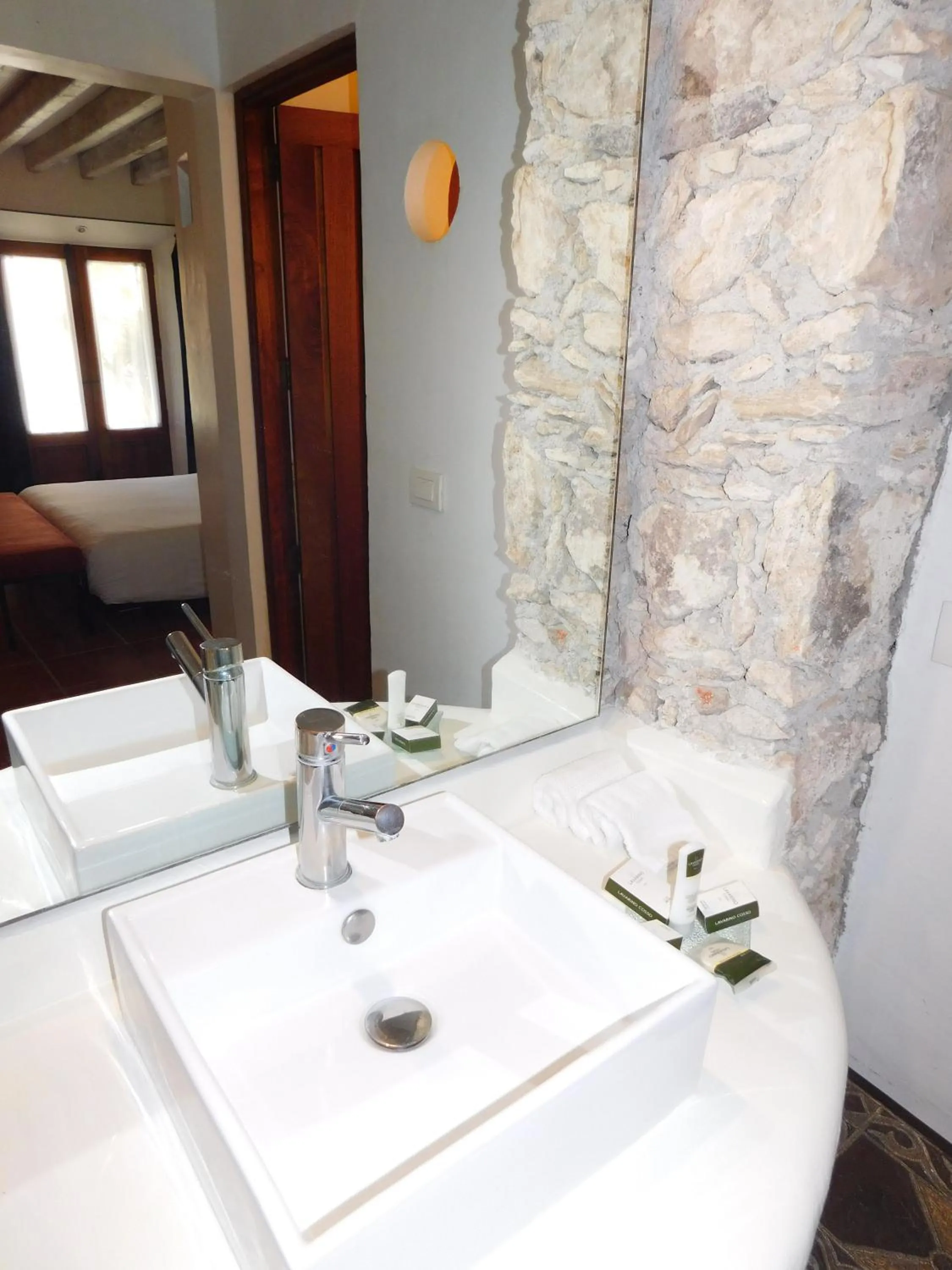 Bathroom in Casa Mateo Hotel Boutique