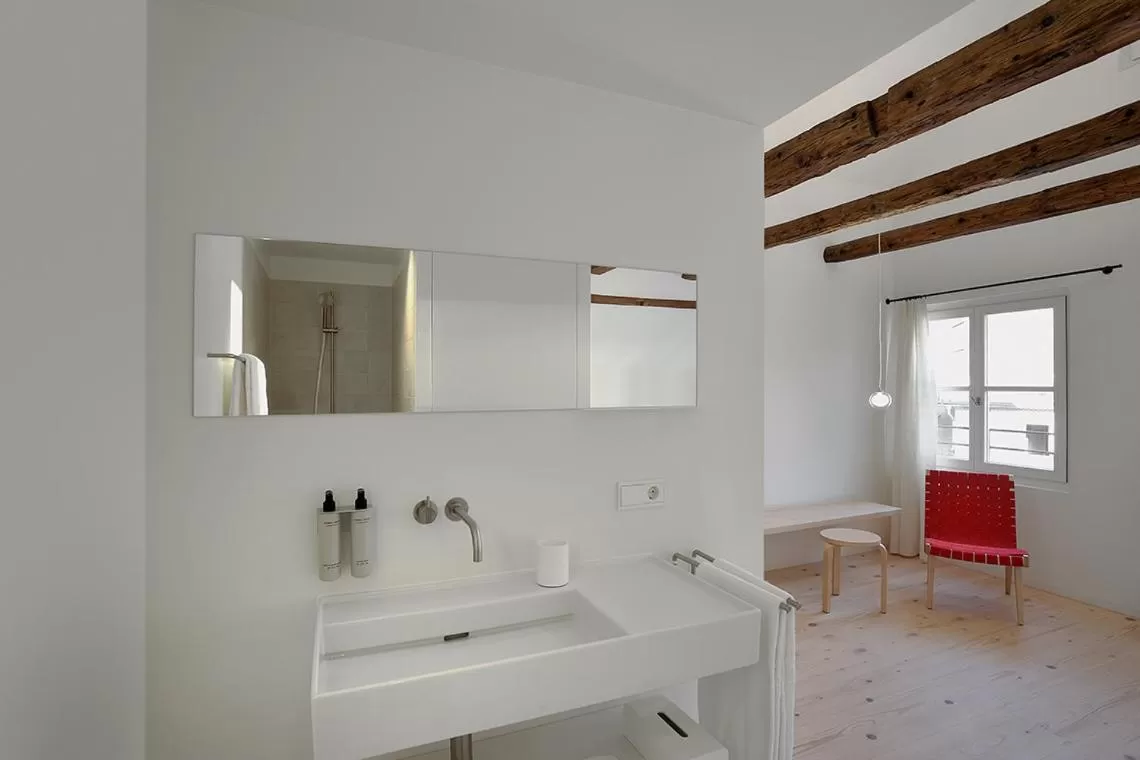 Photo of the whole room in BAR10ZIMMER