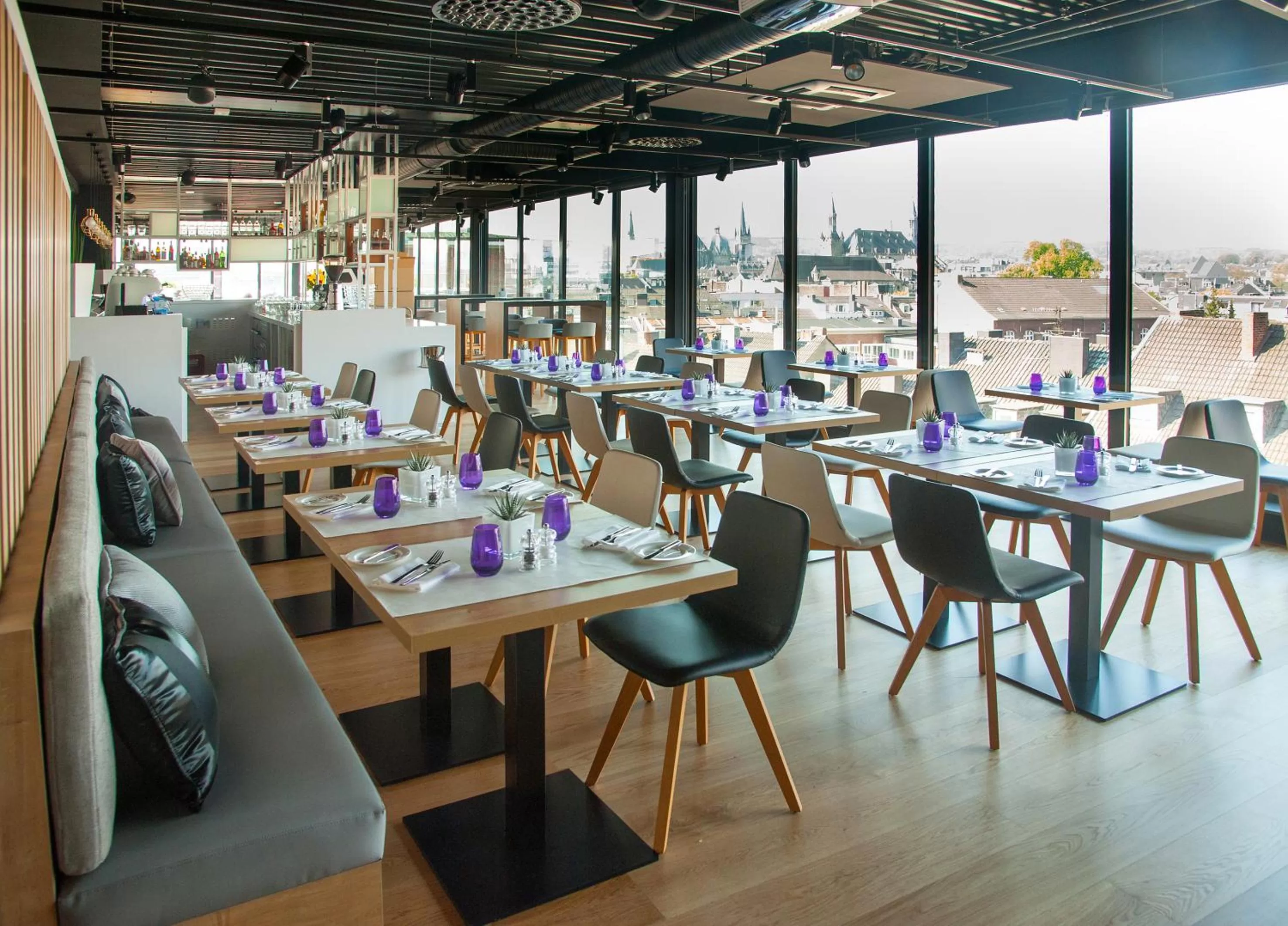 Restaurant/places to eat in INNSiDE by Meliá Aachen