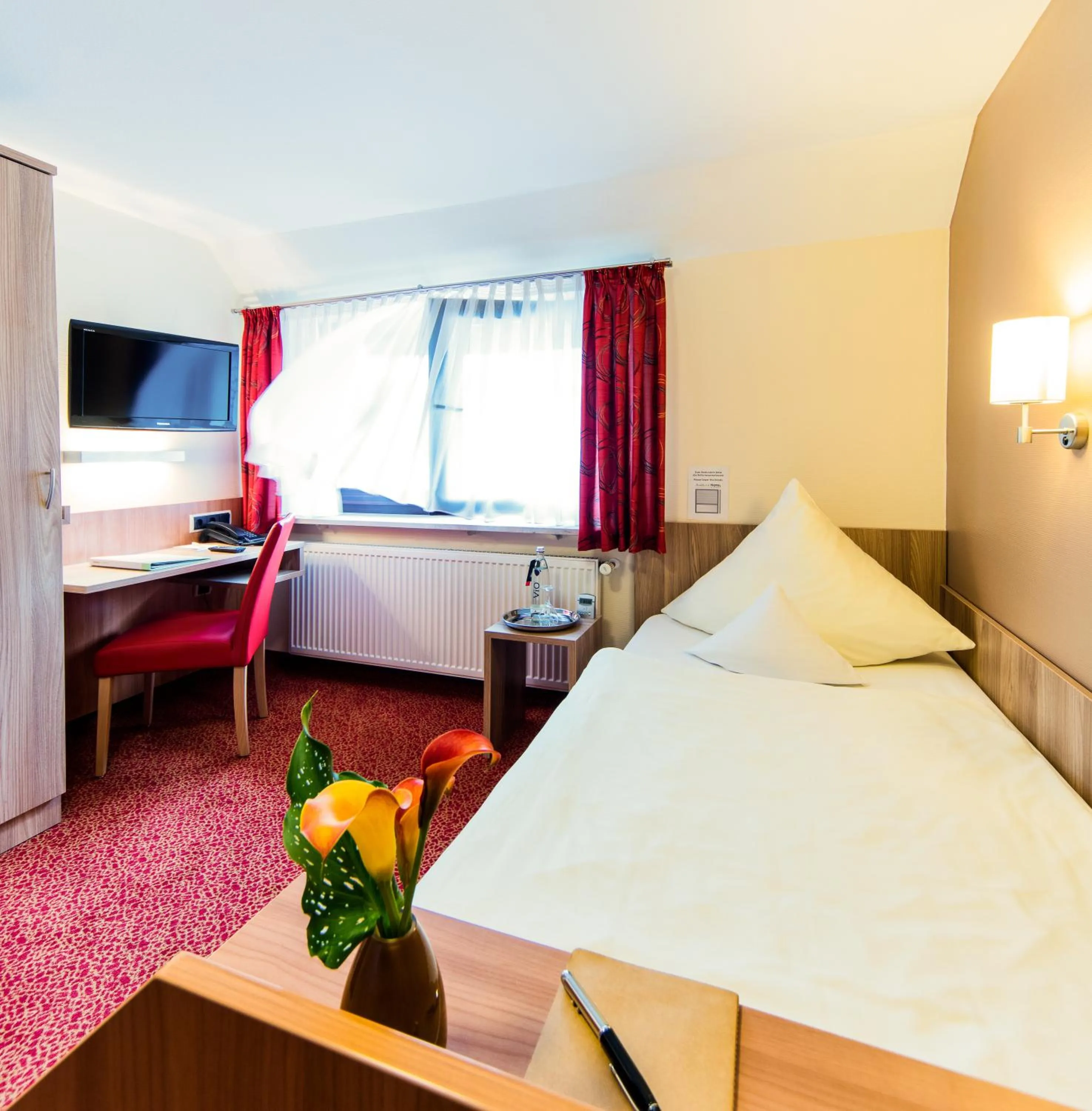 Bed in Ambient Hotel am Europakanal