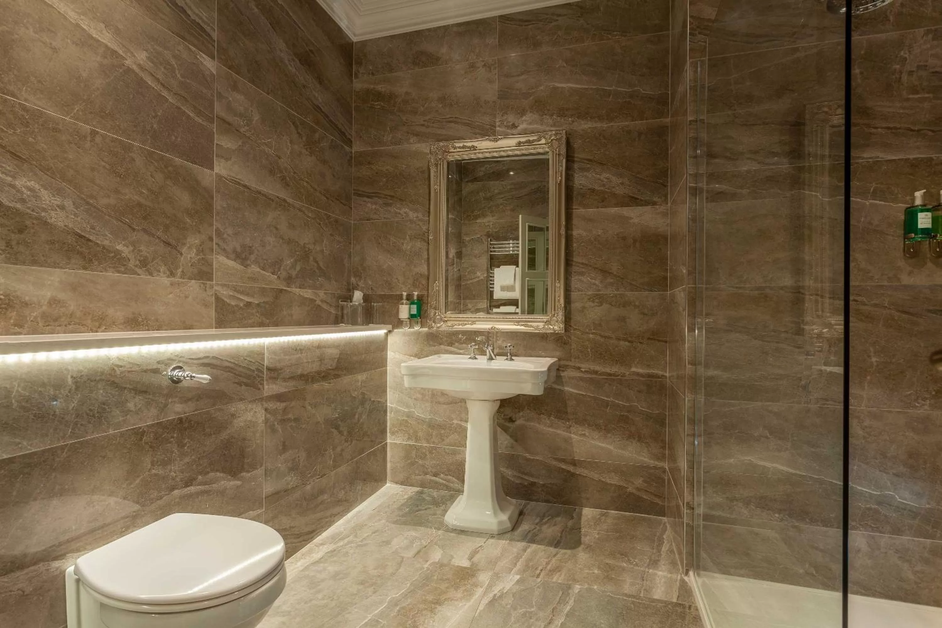 Bathroom in Ballyseede Castle