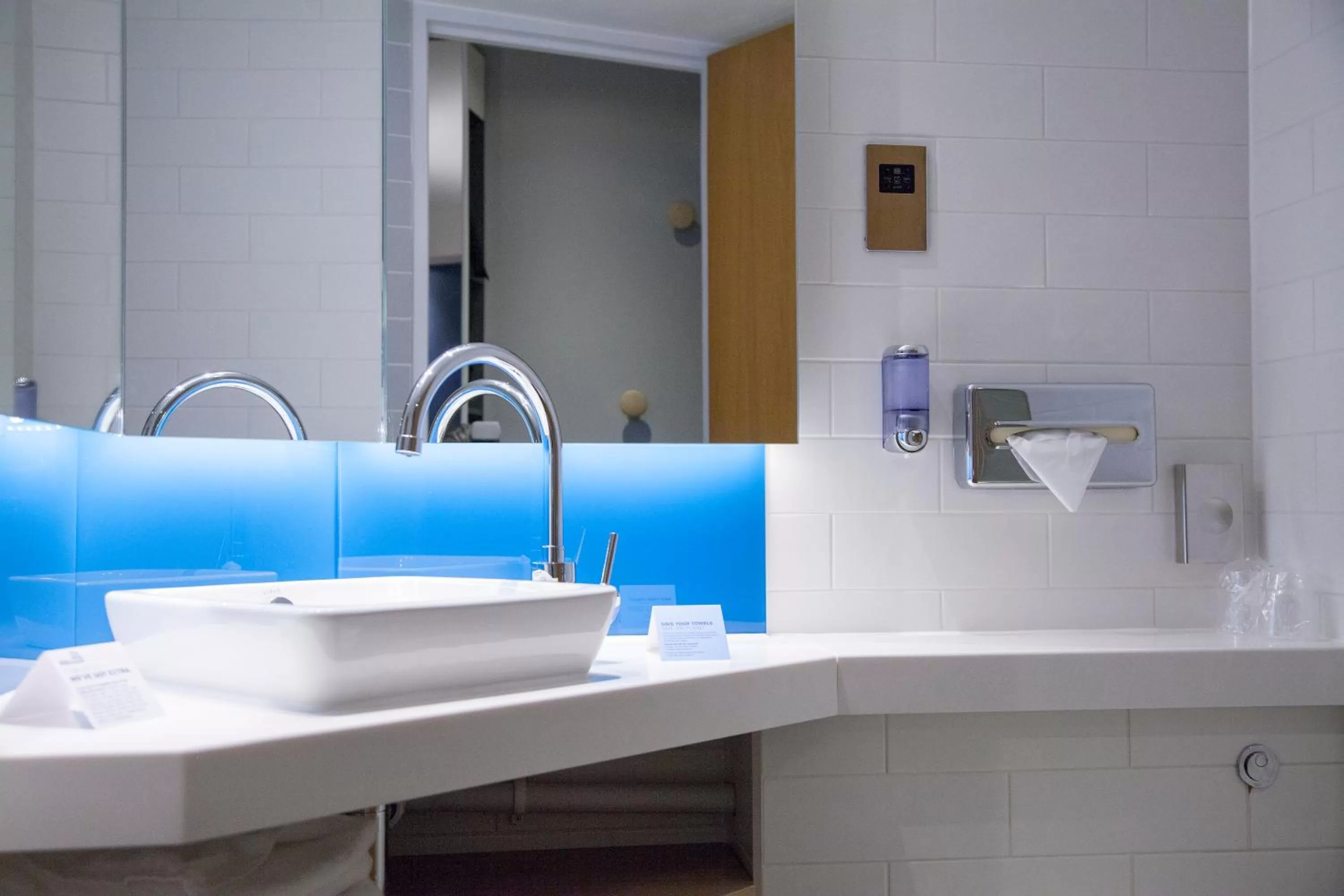 Photo of the whole room in Holiday Inn Express Cardiff Bay by IHG